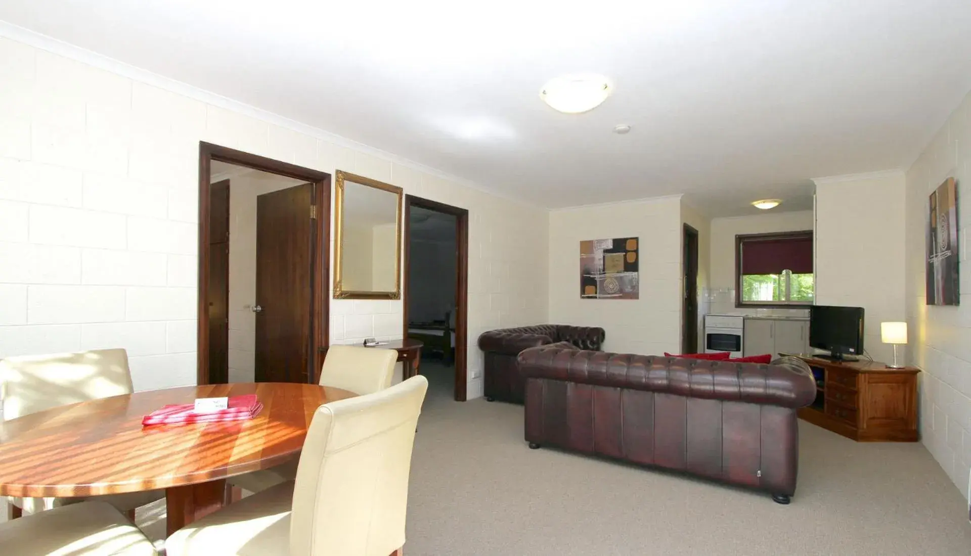 Studio (2 Night Hot Rate) in Grosvenor Court Apartments Studio (2 Night Hot Rate) in Grosvenor Court Apartments