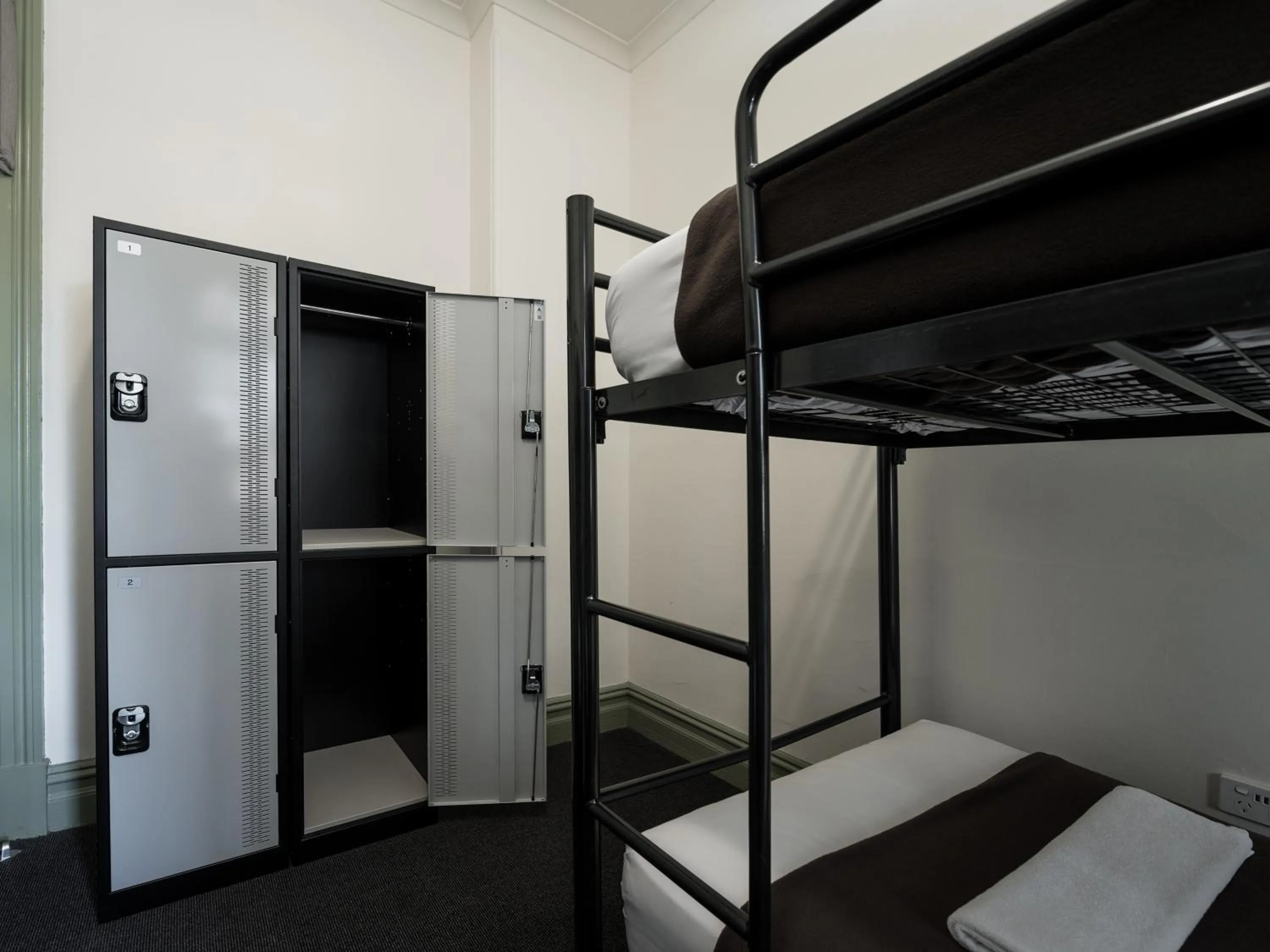 Bedroom, Bed in Sydney Central Inn