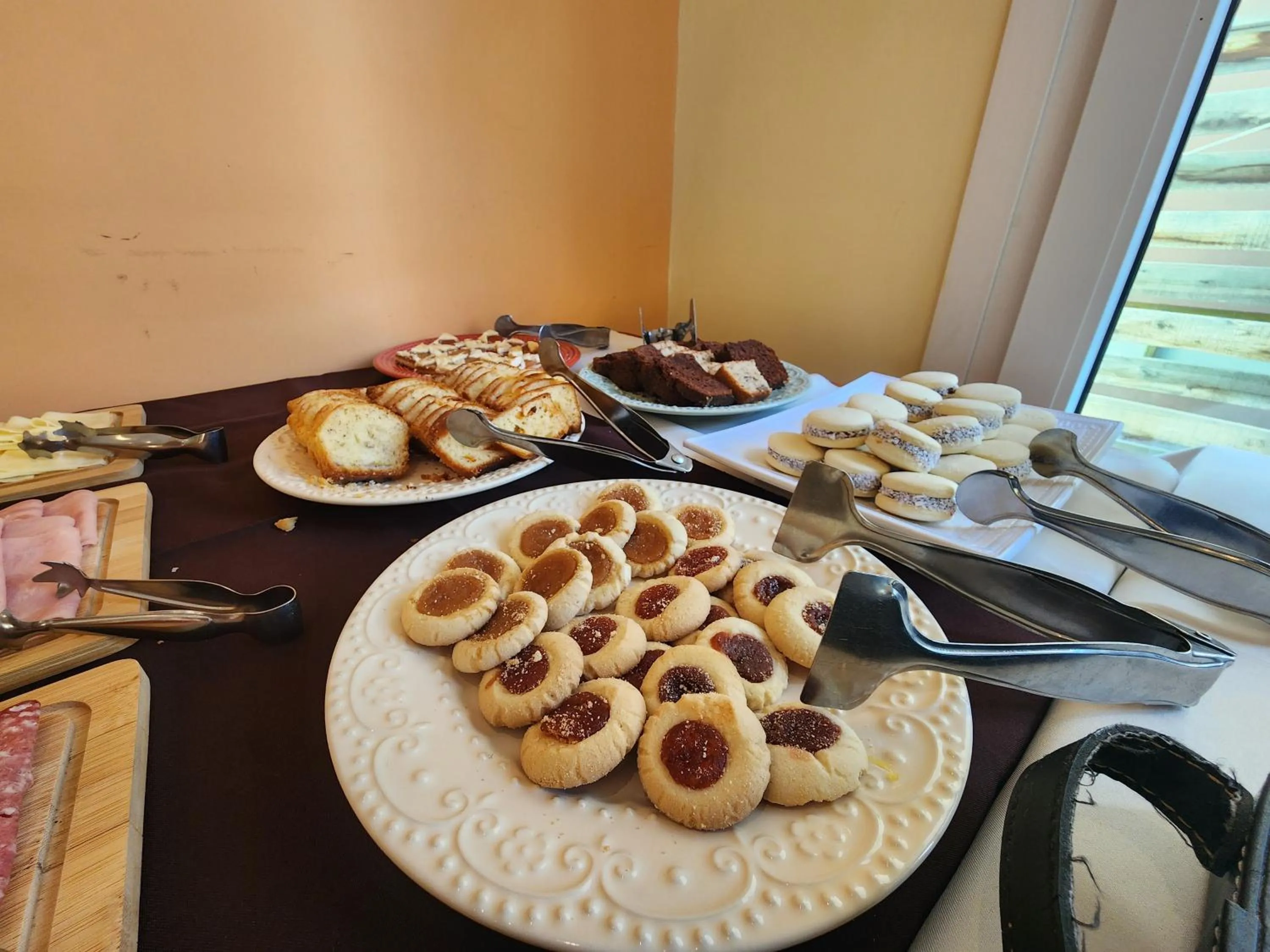 Breakfast in Hostería Vertical Lodge