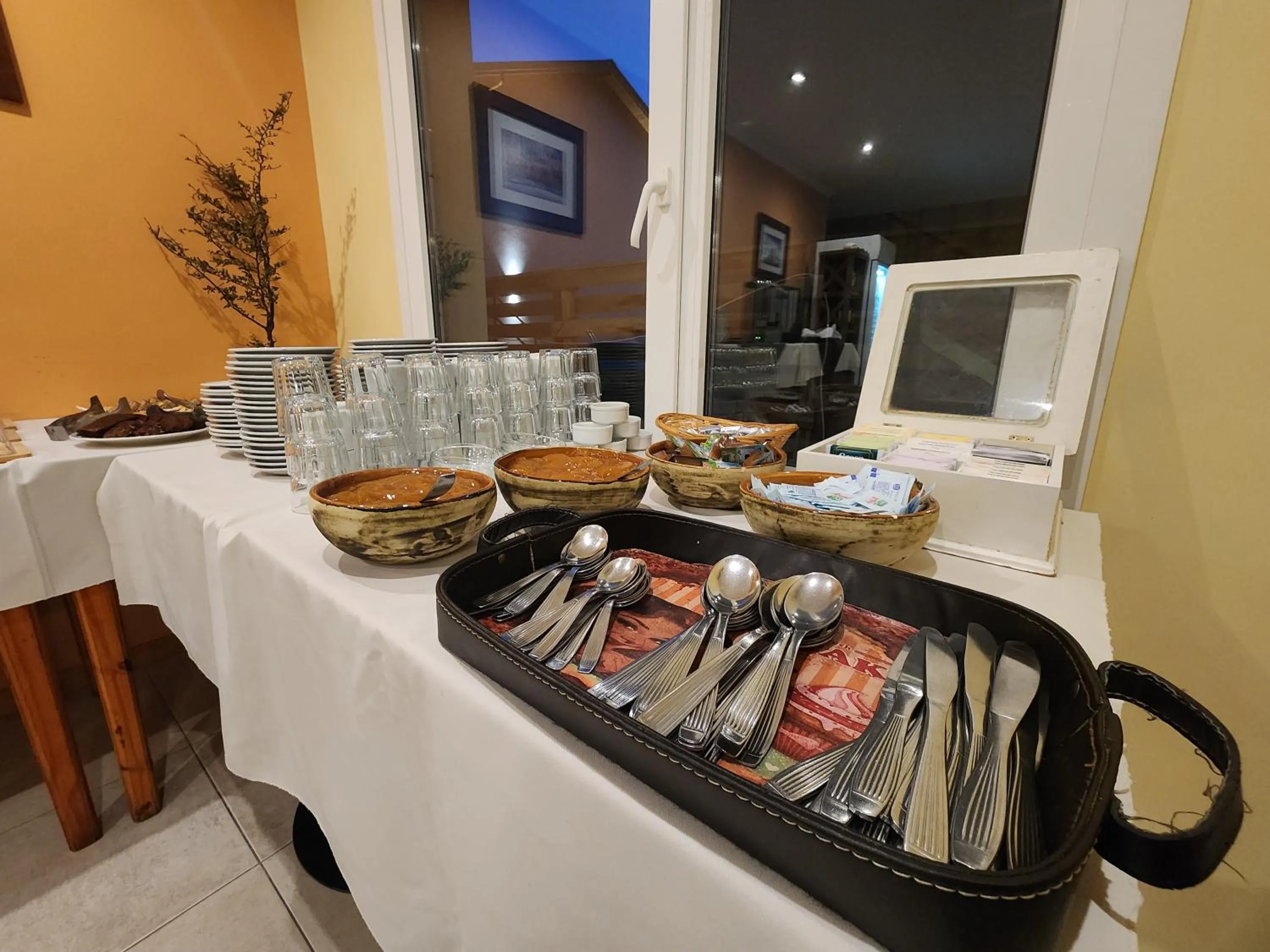 Breakfast in Hostería Vertical Lodge