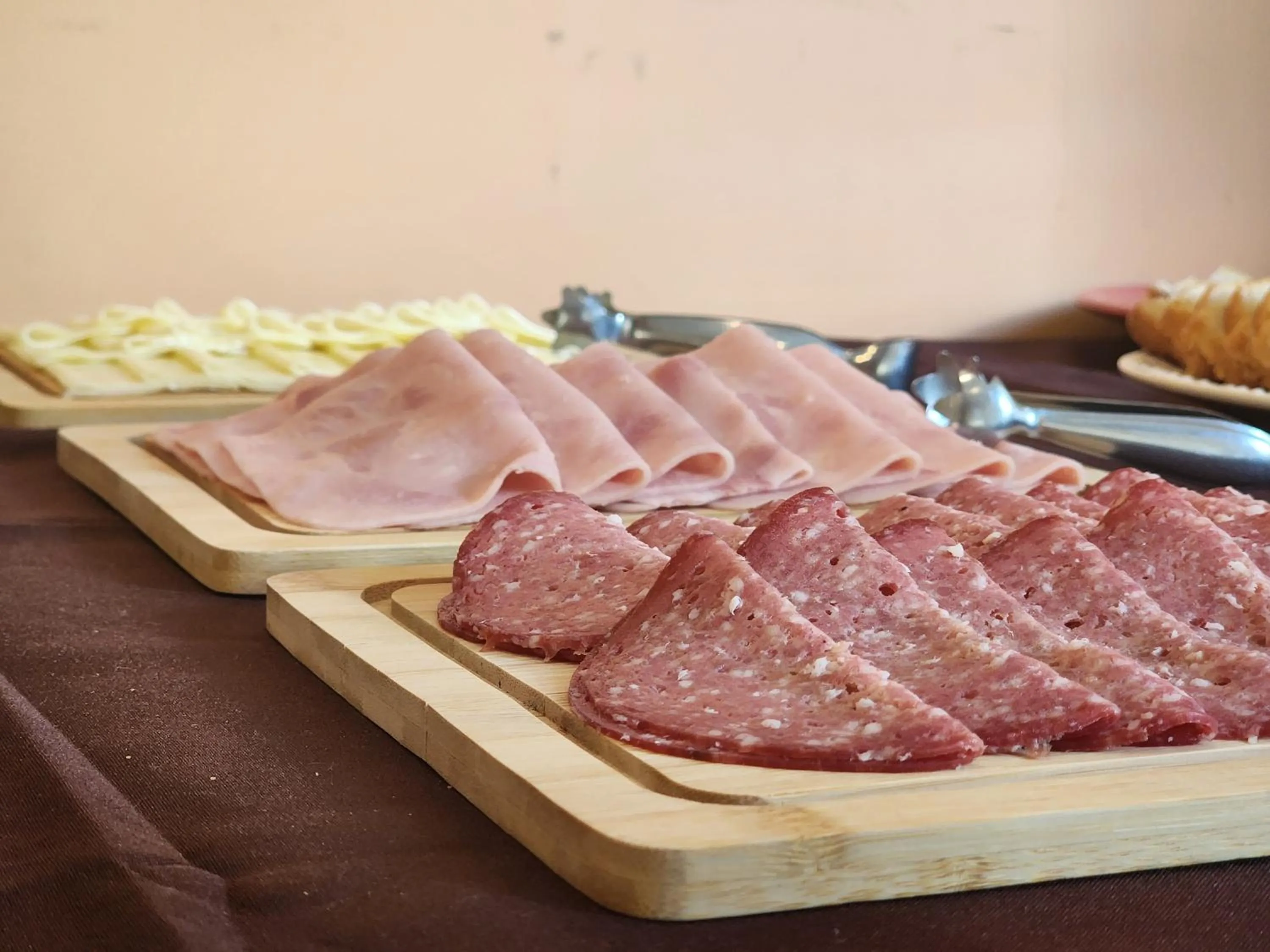 Breakfast in Hostería Vertical Lodge