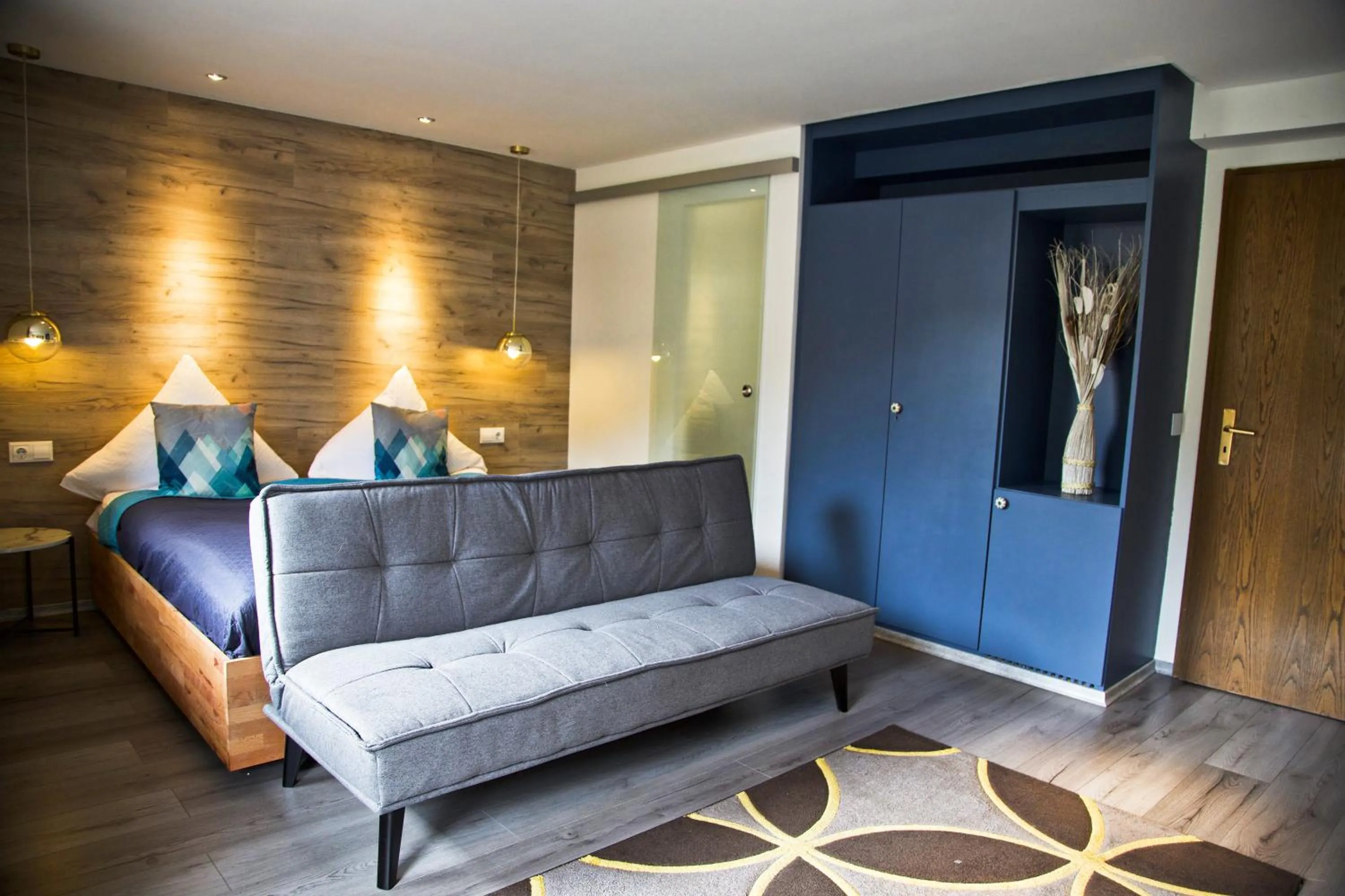 Photo of the whole room in Das Waldhaus