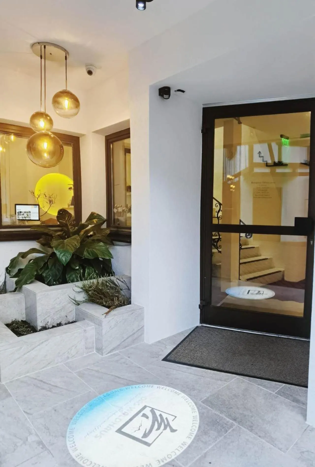 Facade/entrance in Das Waldhaus