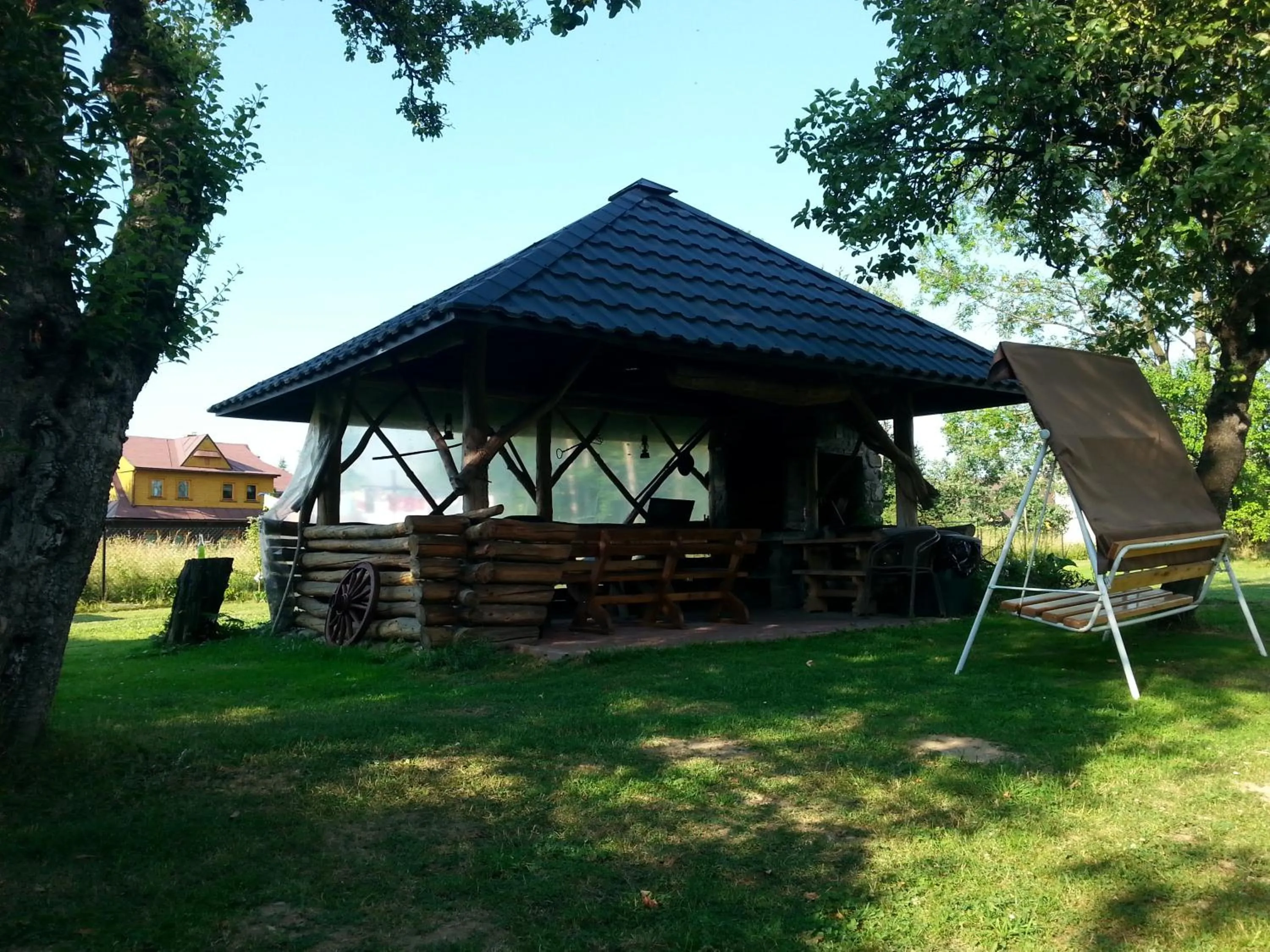 BBQ facilities in DOM WYPOCZYNKOWY ŻAK