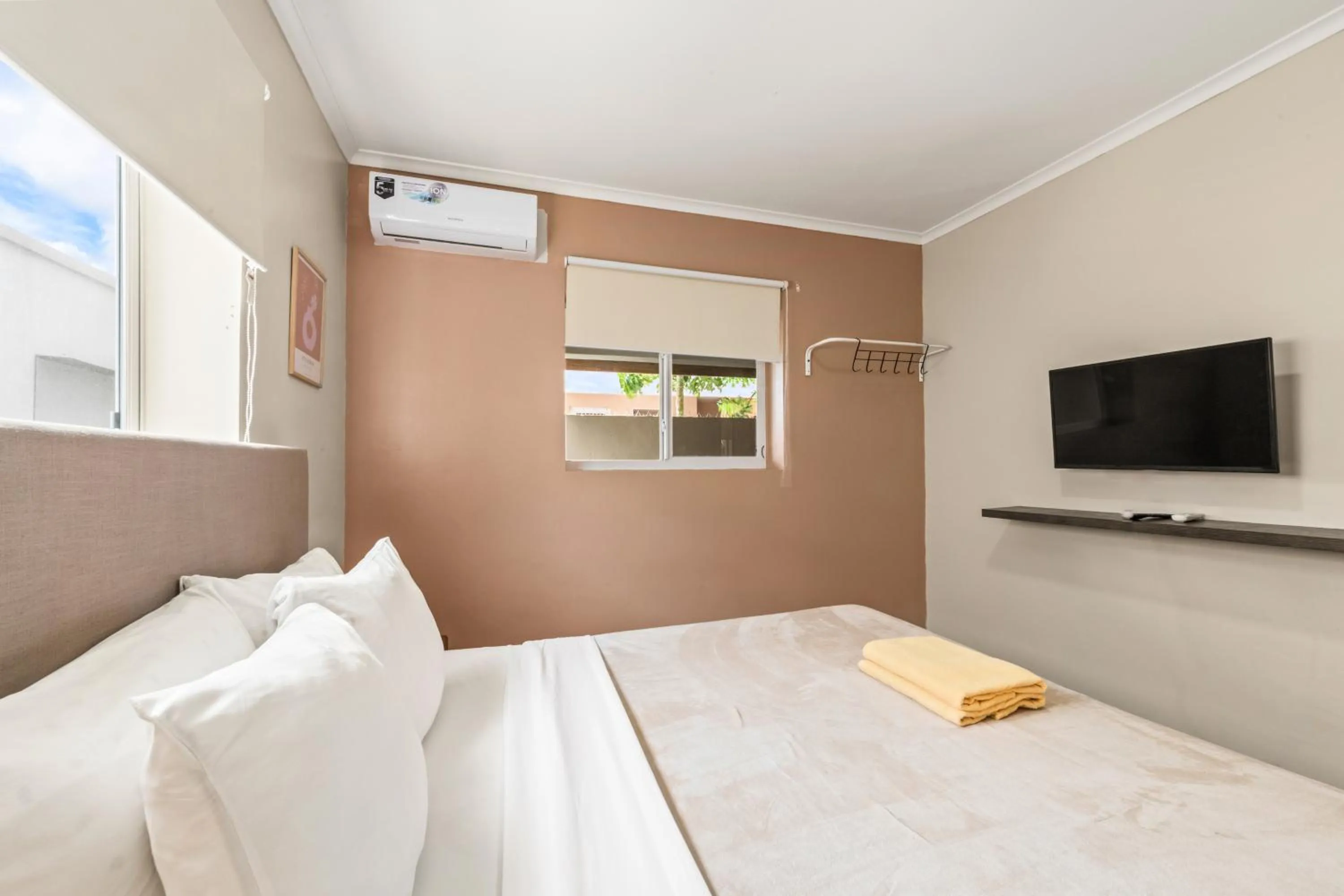 Bed in Curadise Living