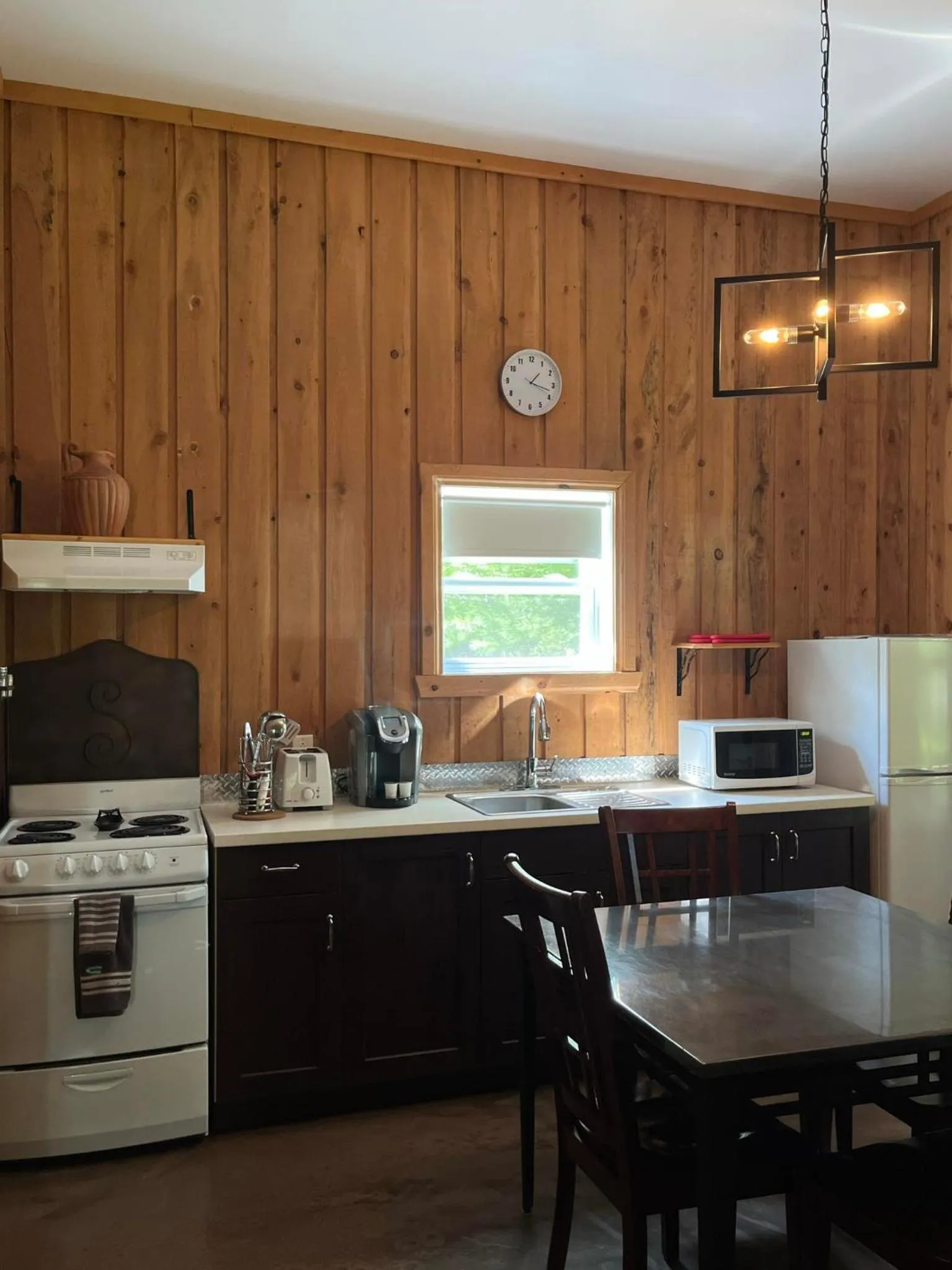 Kitchen or kitchenette in Chalets du Domaine Yamaska
