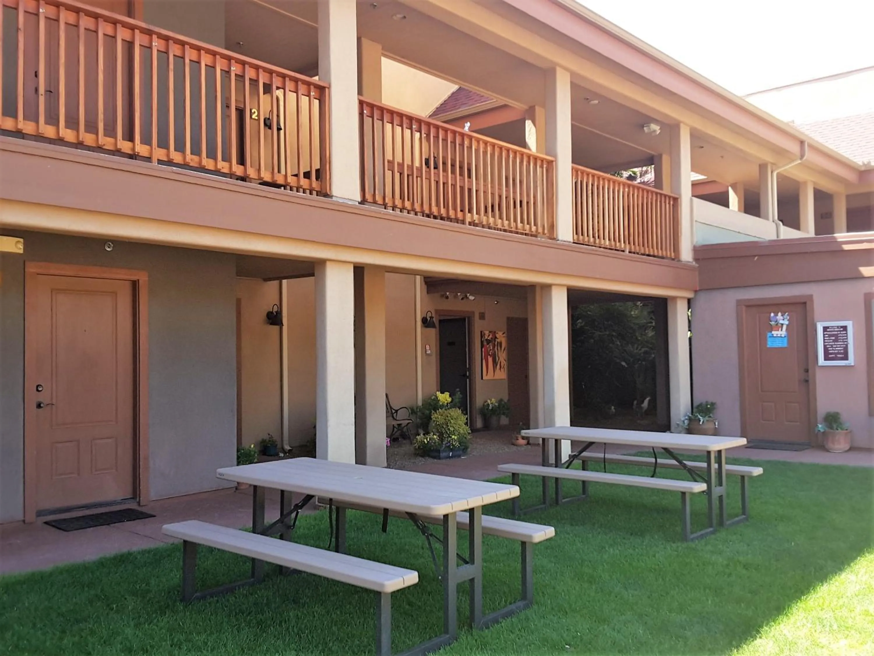 Property building in Beaver Creek Inn