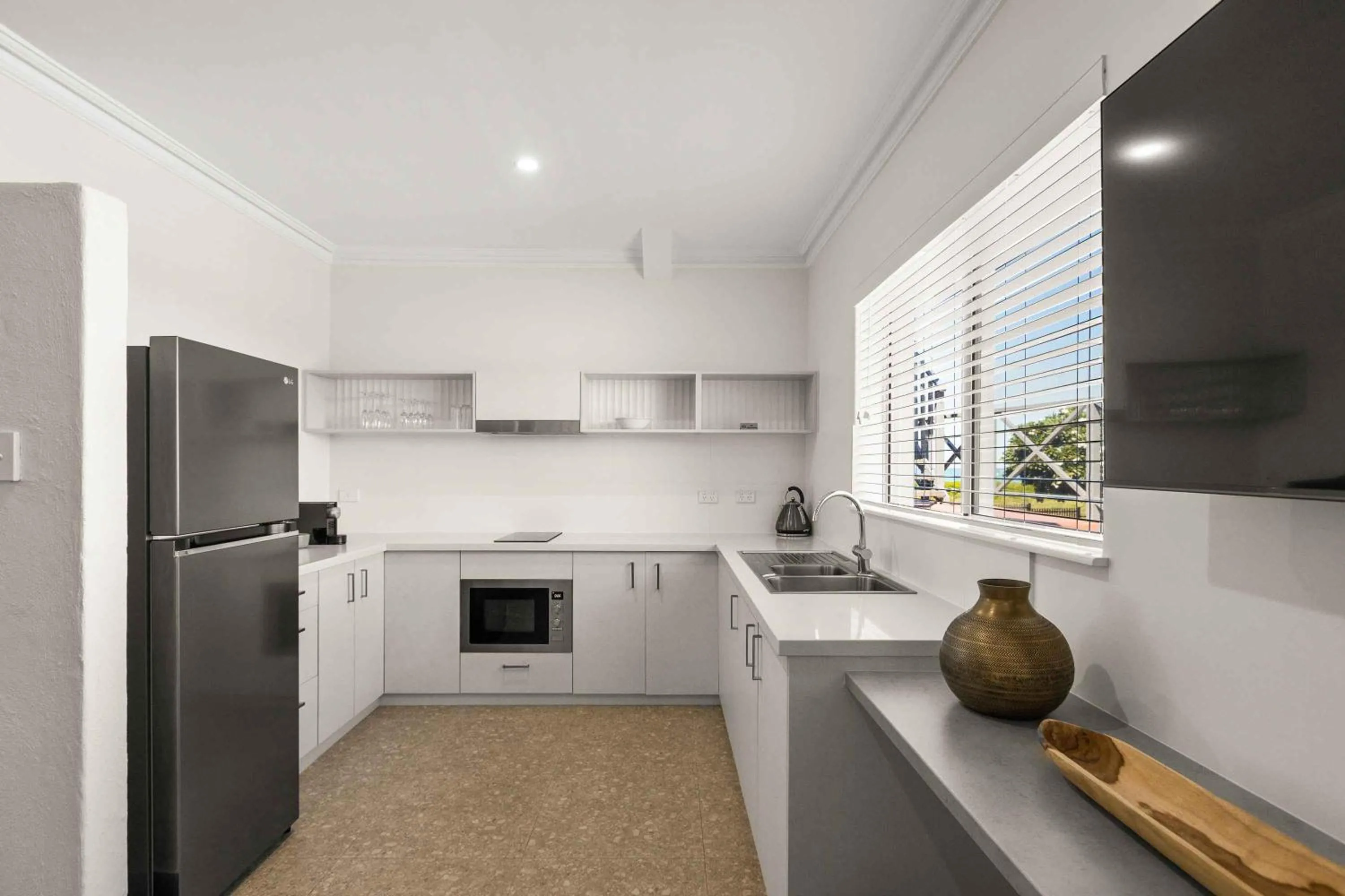 kitchen in Moonlight Bay Suites