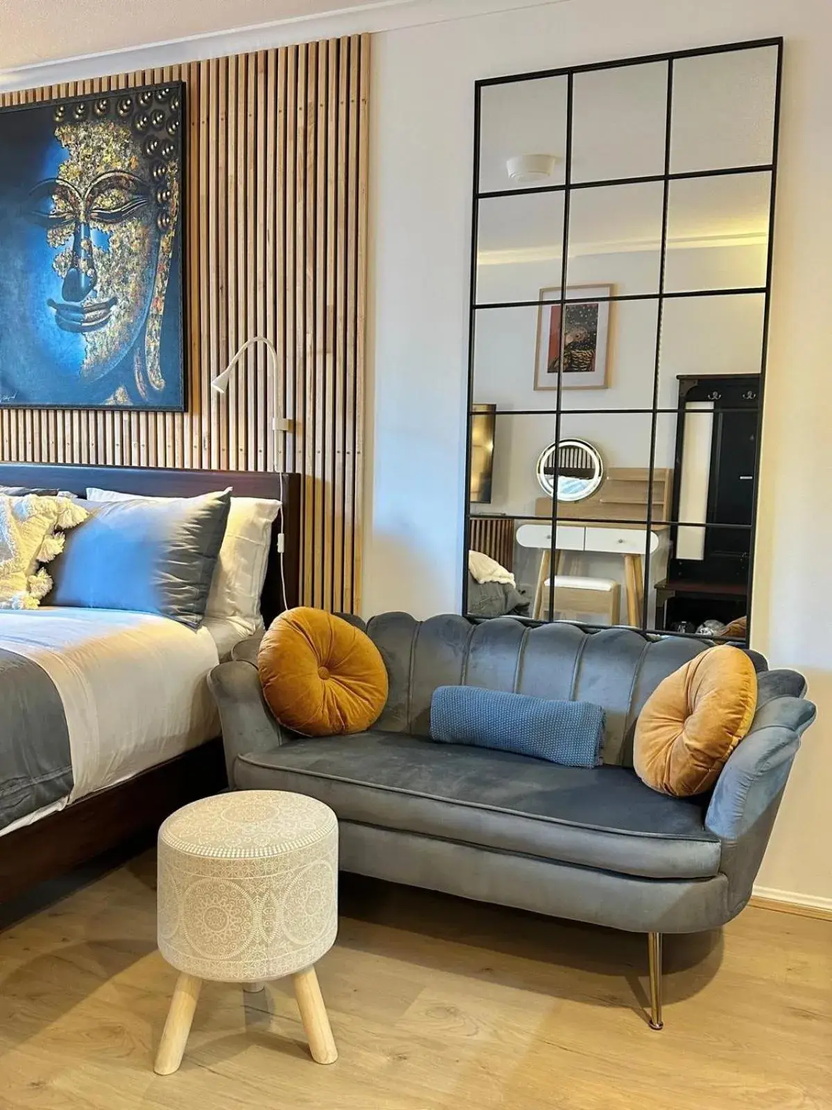 Deluxe Studio in West End Central Apartments Deluxe Studio in West End Central Apartments