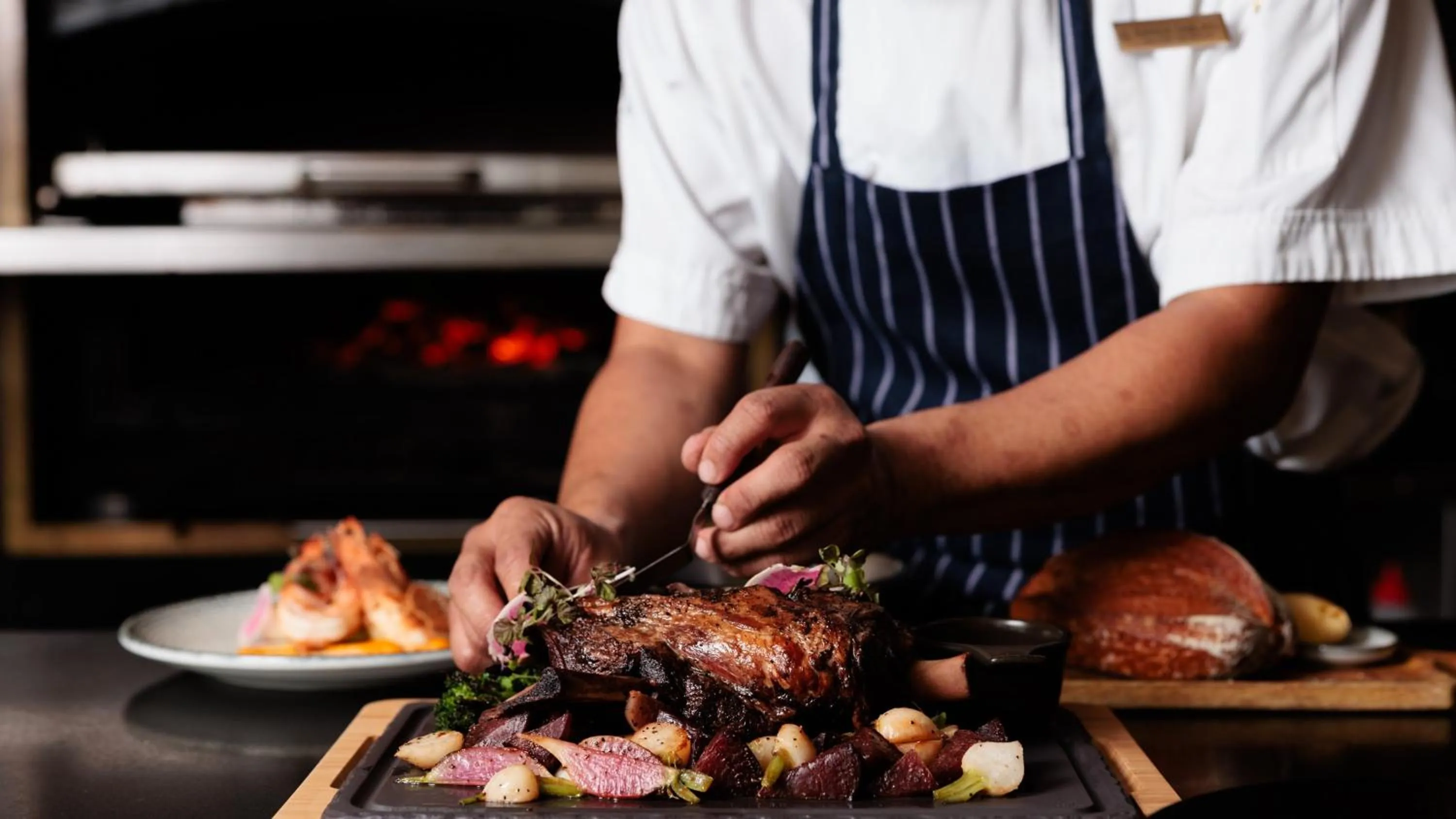 Restaurant/places to eat in InterContinental Sanctuary Cove Resort by IHG