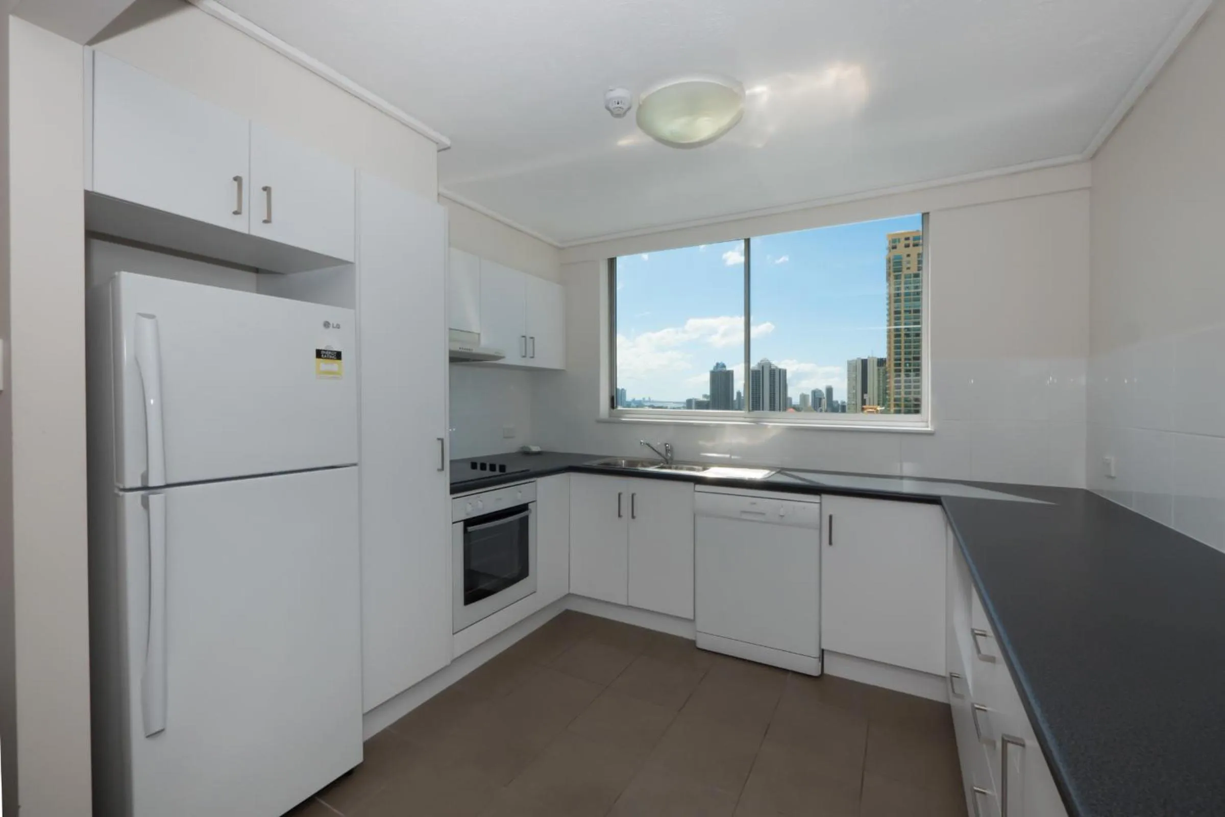 Kitchen or kitchenette in Centrepoint Resort