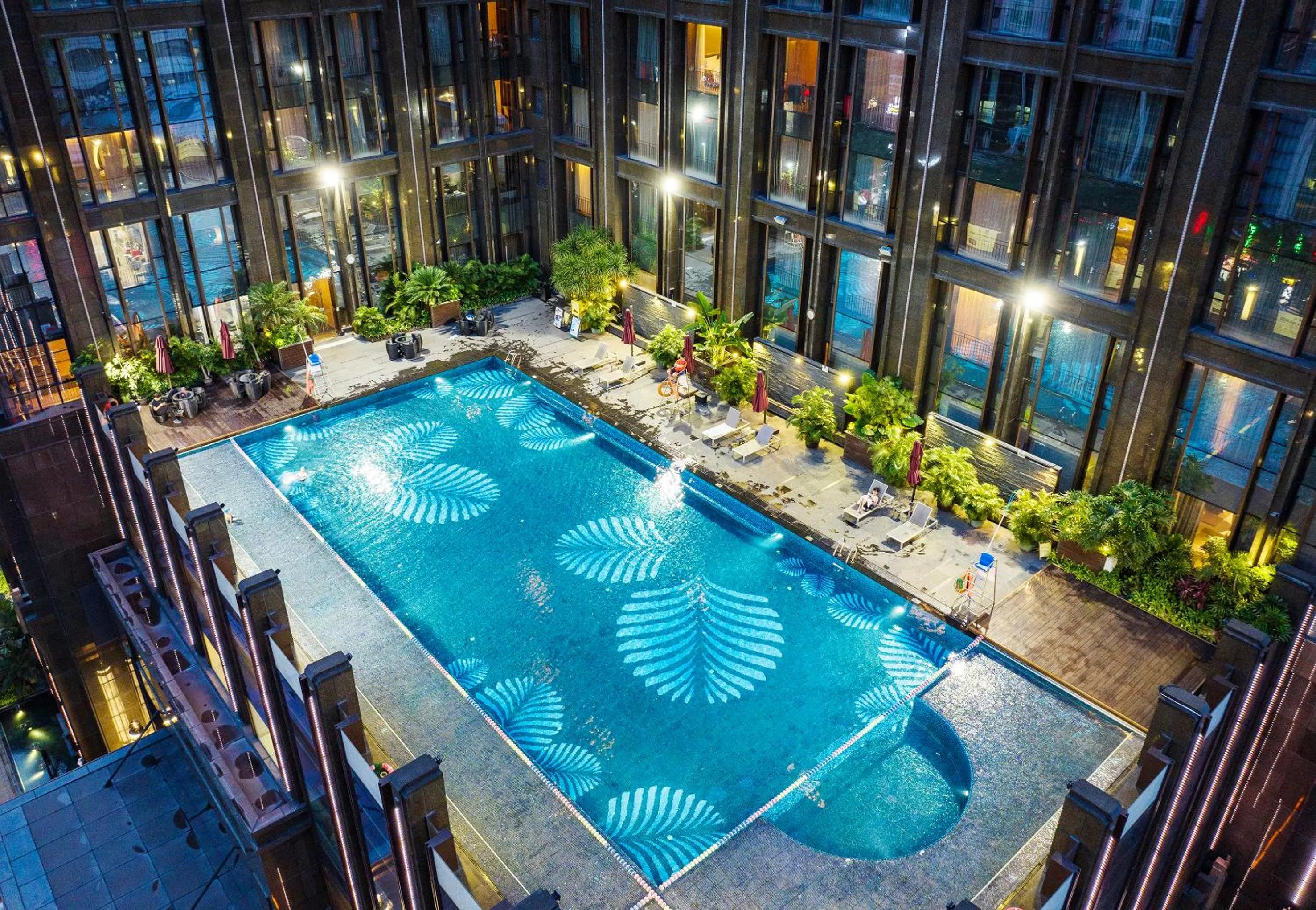 Swimming pool in Vaperse Hotel Guangzhou Zhujiang New Town