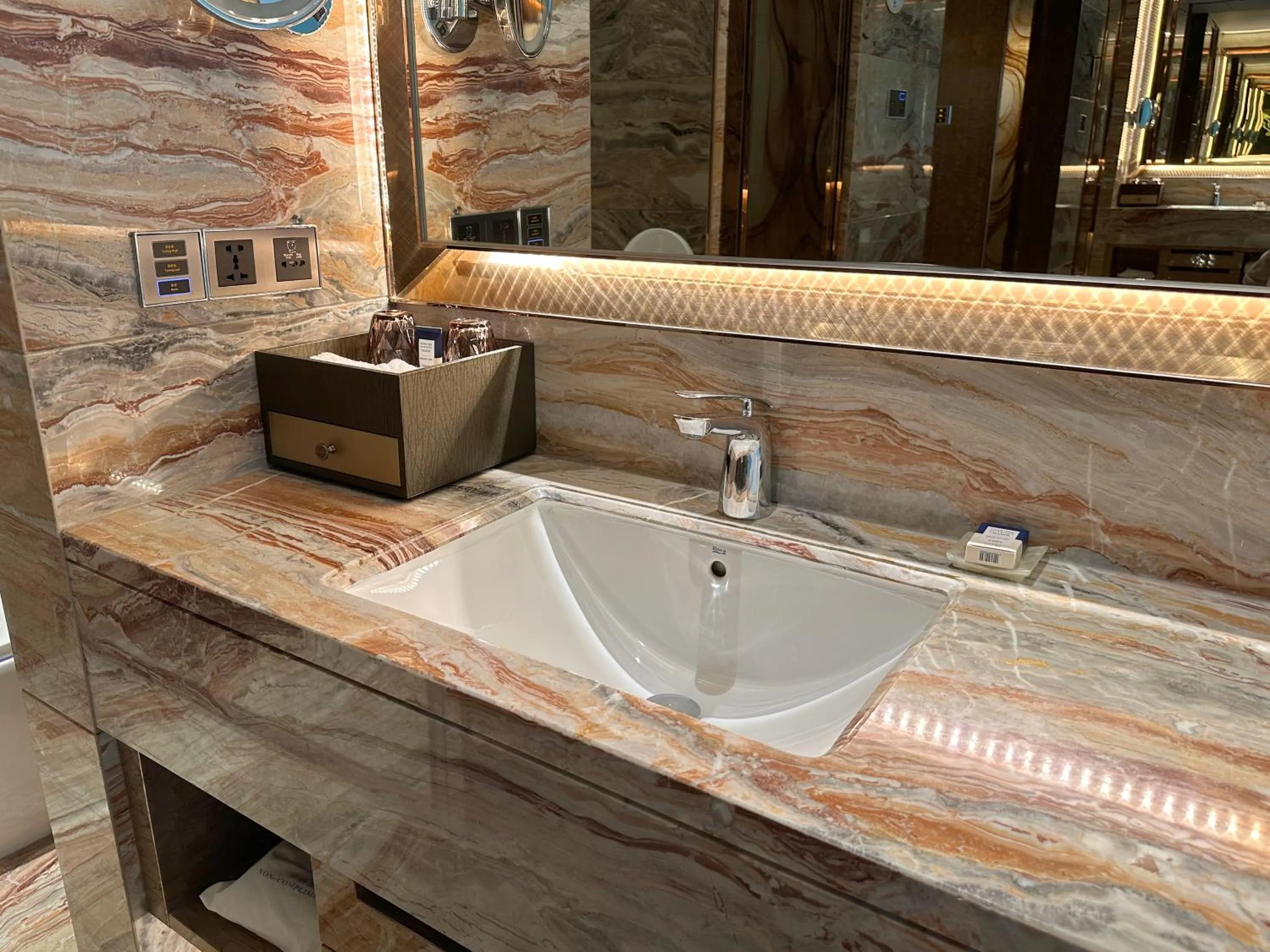 Vaperse Hotel Guangzhou Zhujiang New Town