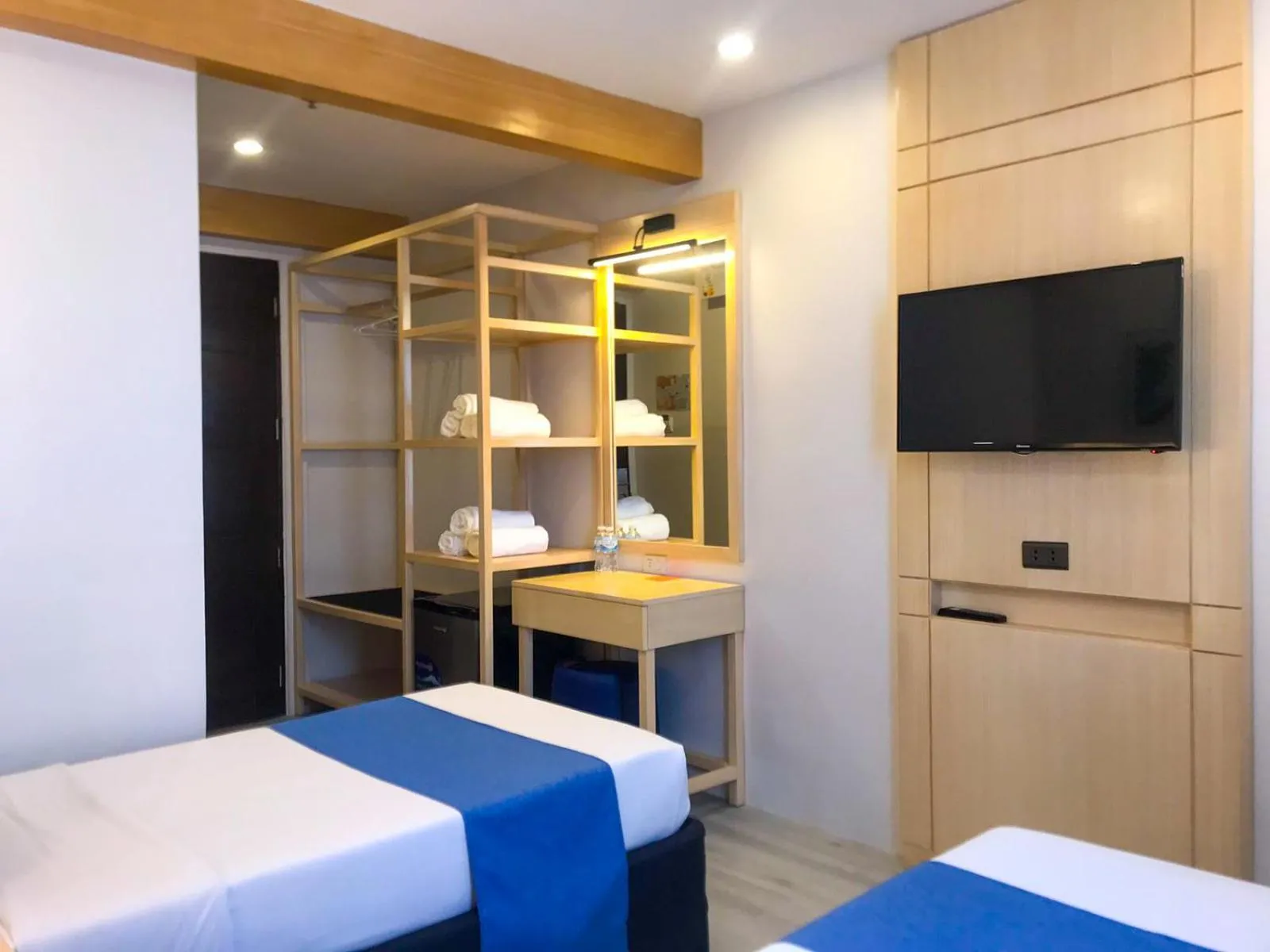 Bedroom, Bed in Cebu Uncle Toms Cabin Hotel powered by Cocotel