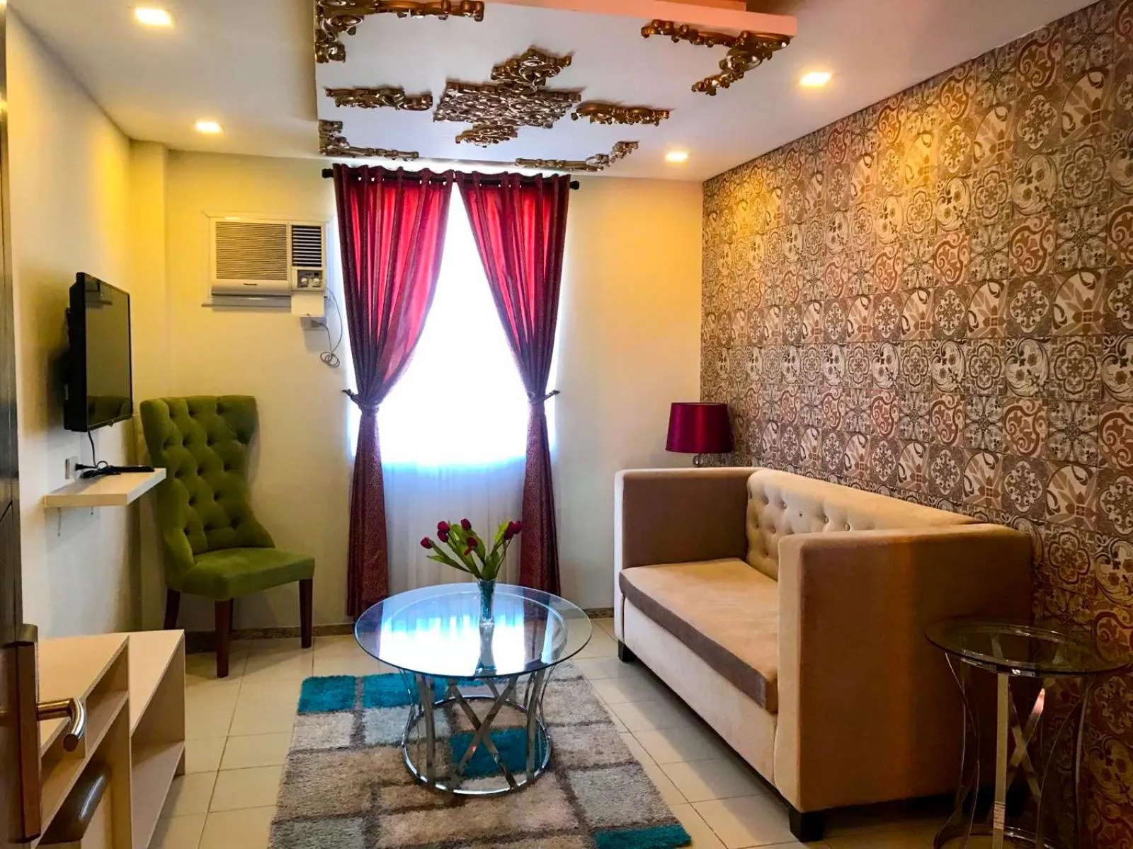 Living room in Cebu Uncle Toms Cabin Hotel powered by Cocotel