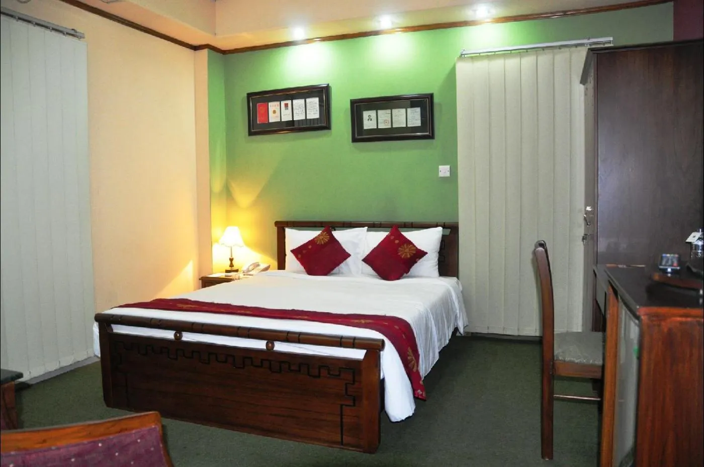 Bed in Quality Inn Dhaka