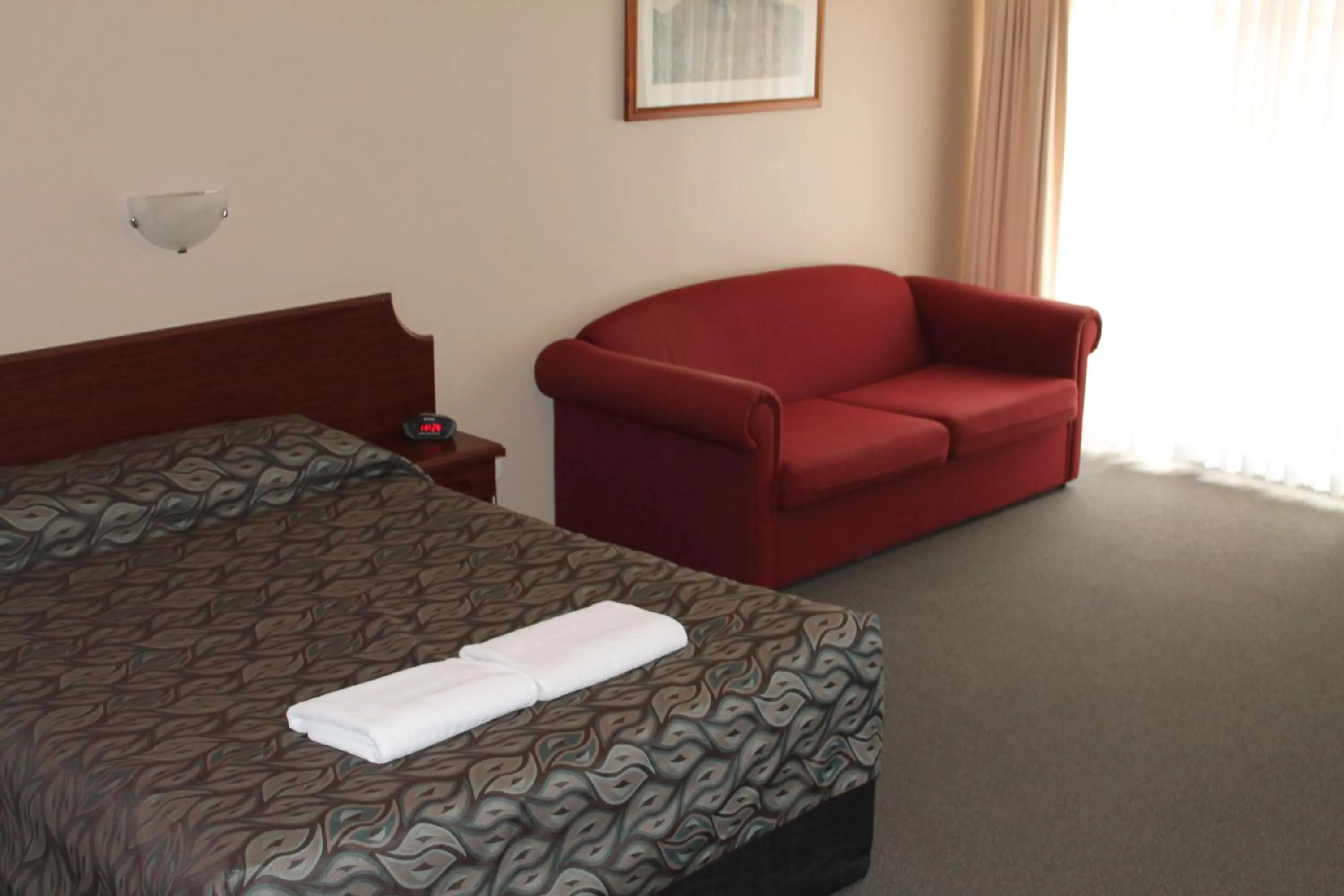 Day, Bed in The Kidman Wayside Inn