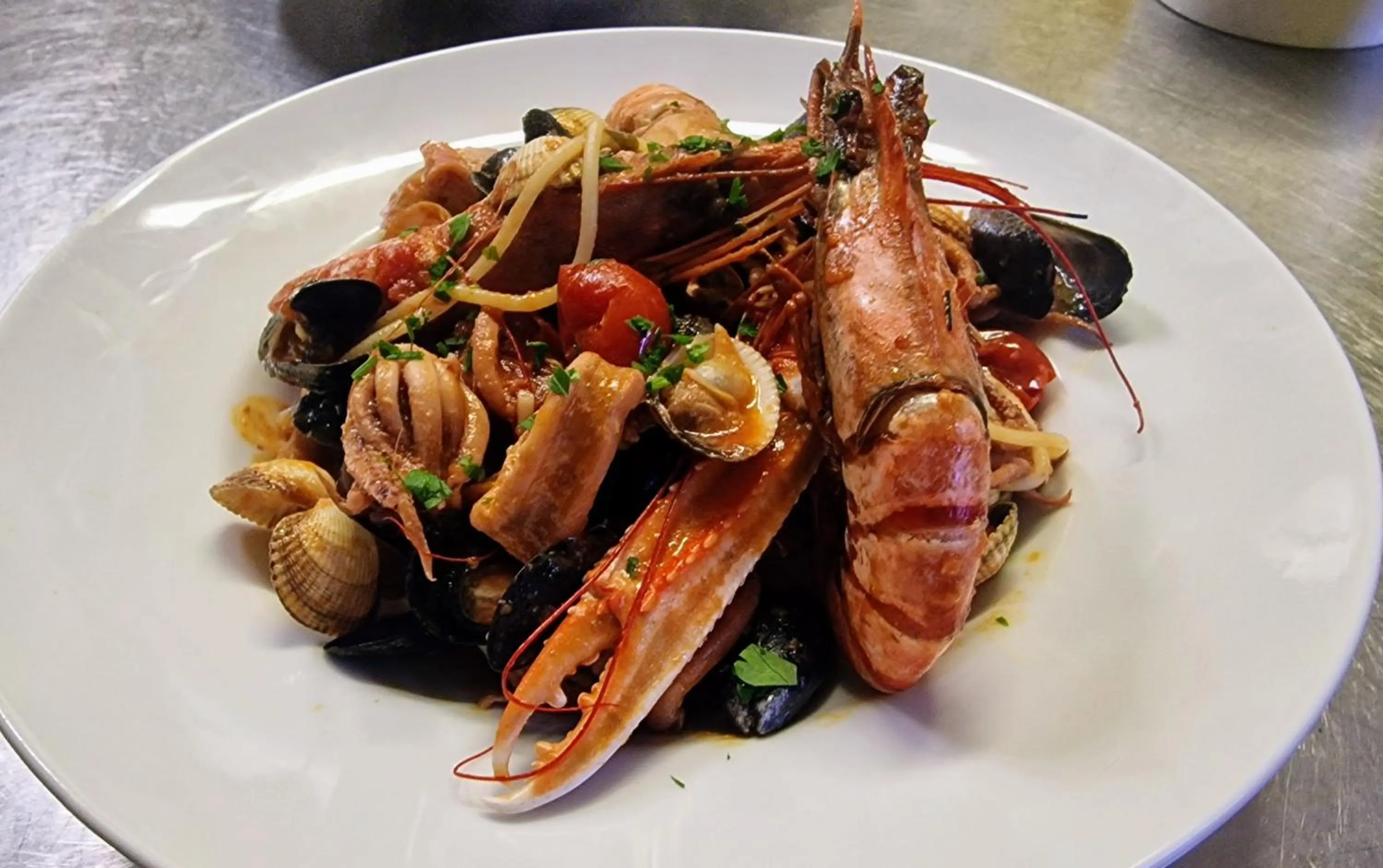 Restaurant/places to eat in Hôtel Saint Jacques