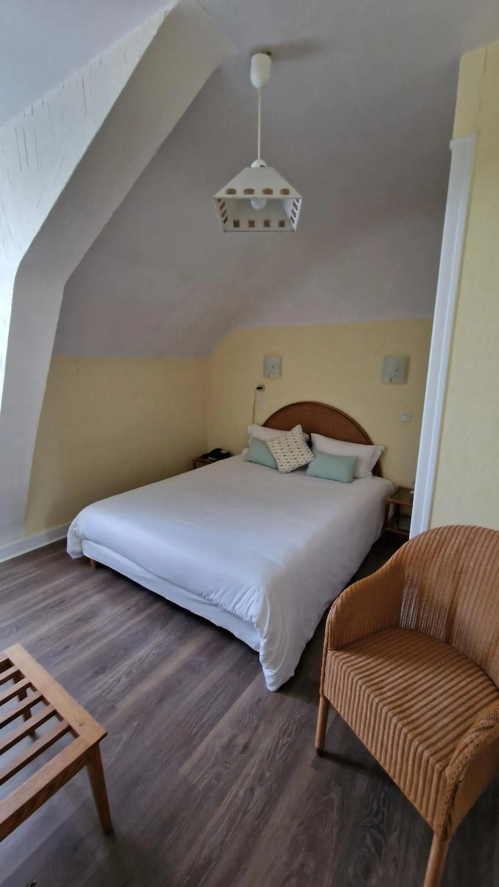 Bed in Hôtel Saint Jacques