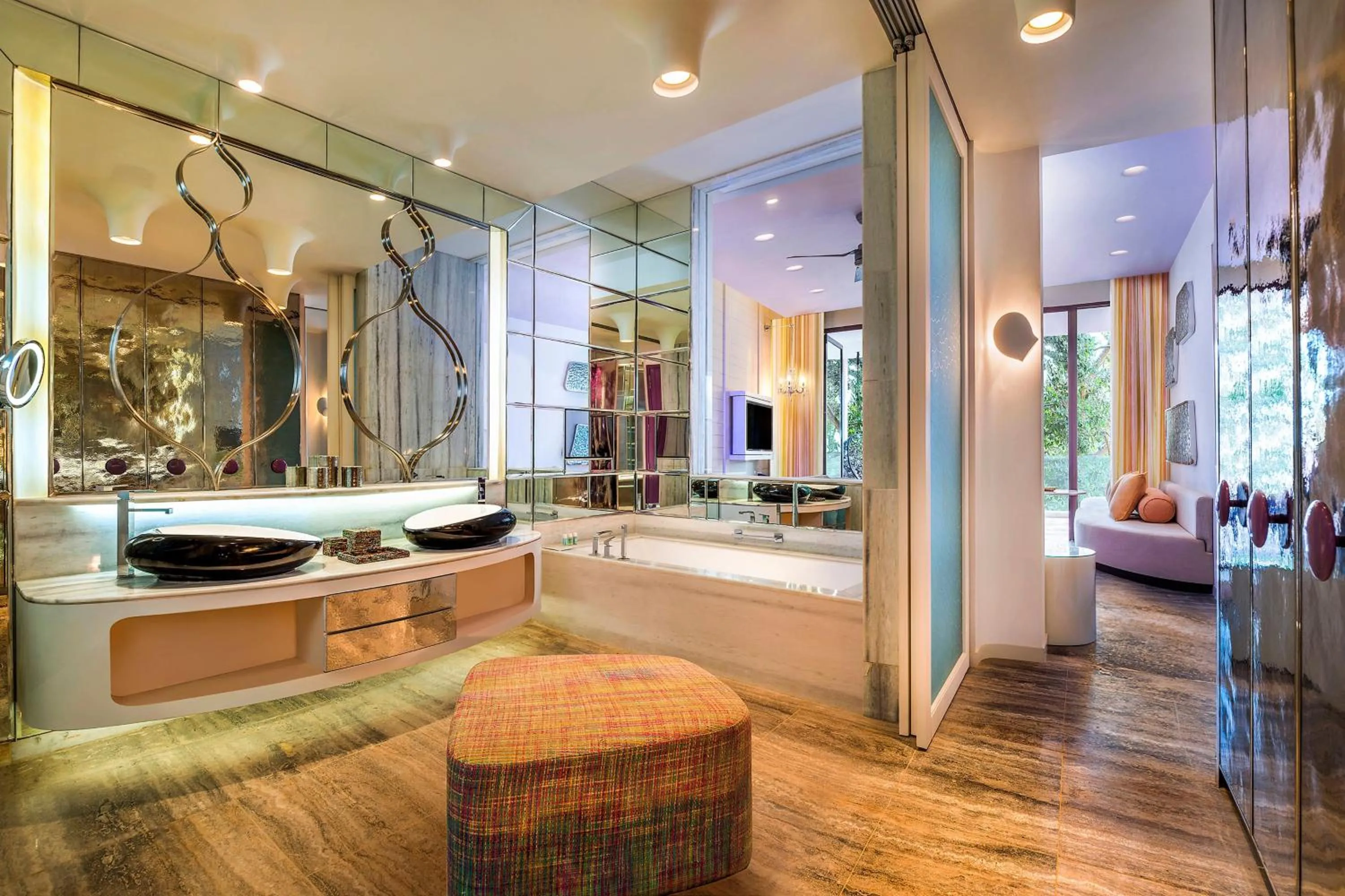 Photo of the whole room in W Goa