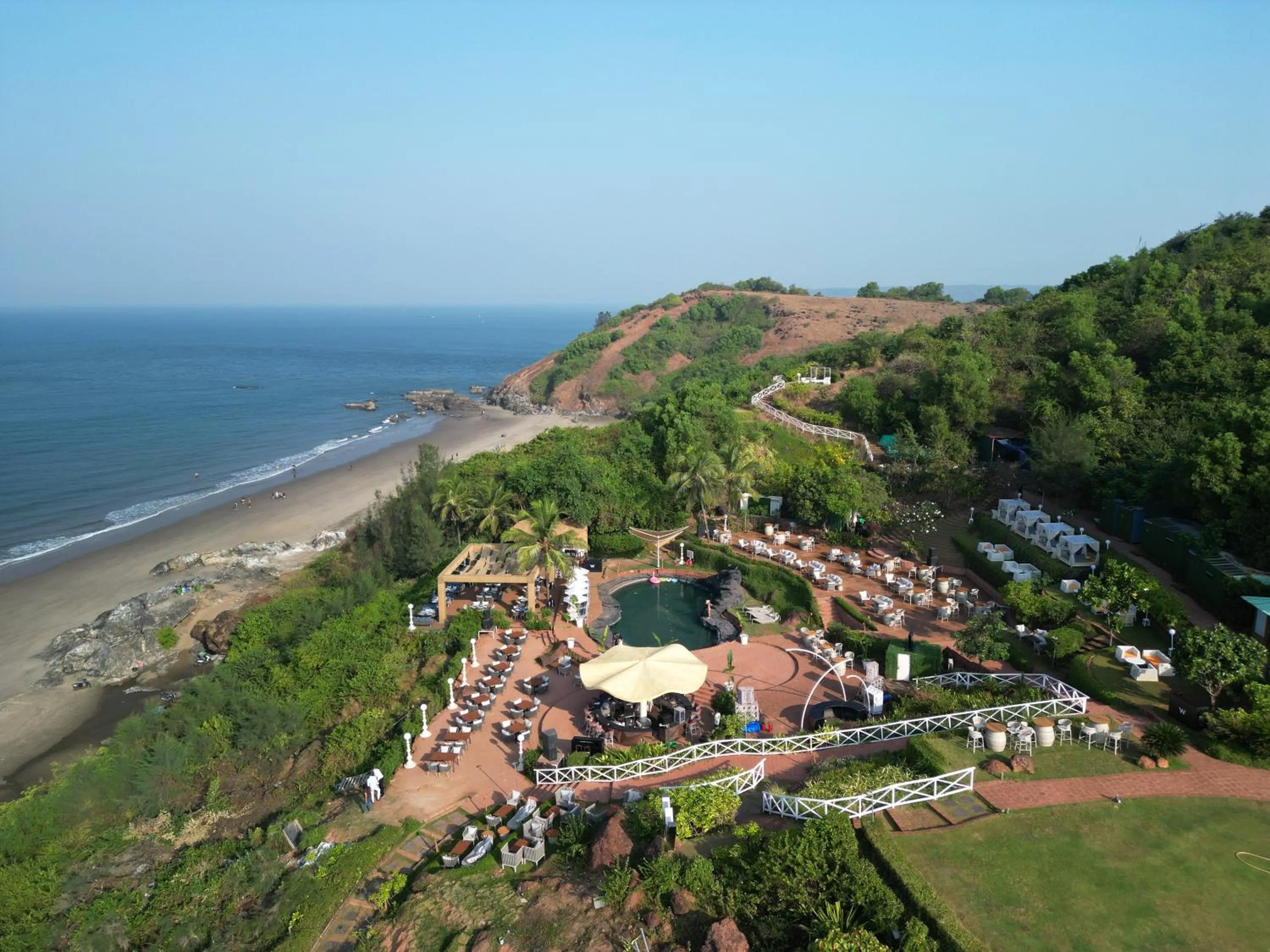 Restaurant/places to eat in W Goa