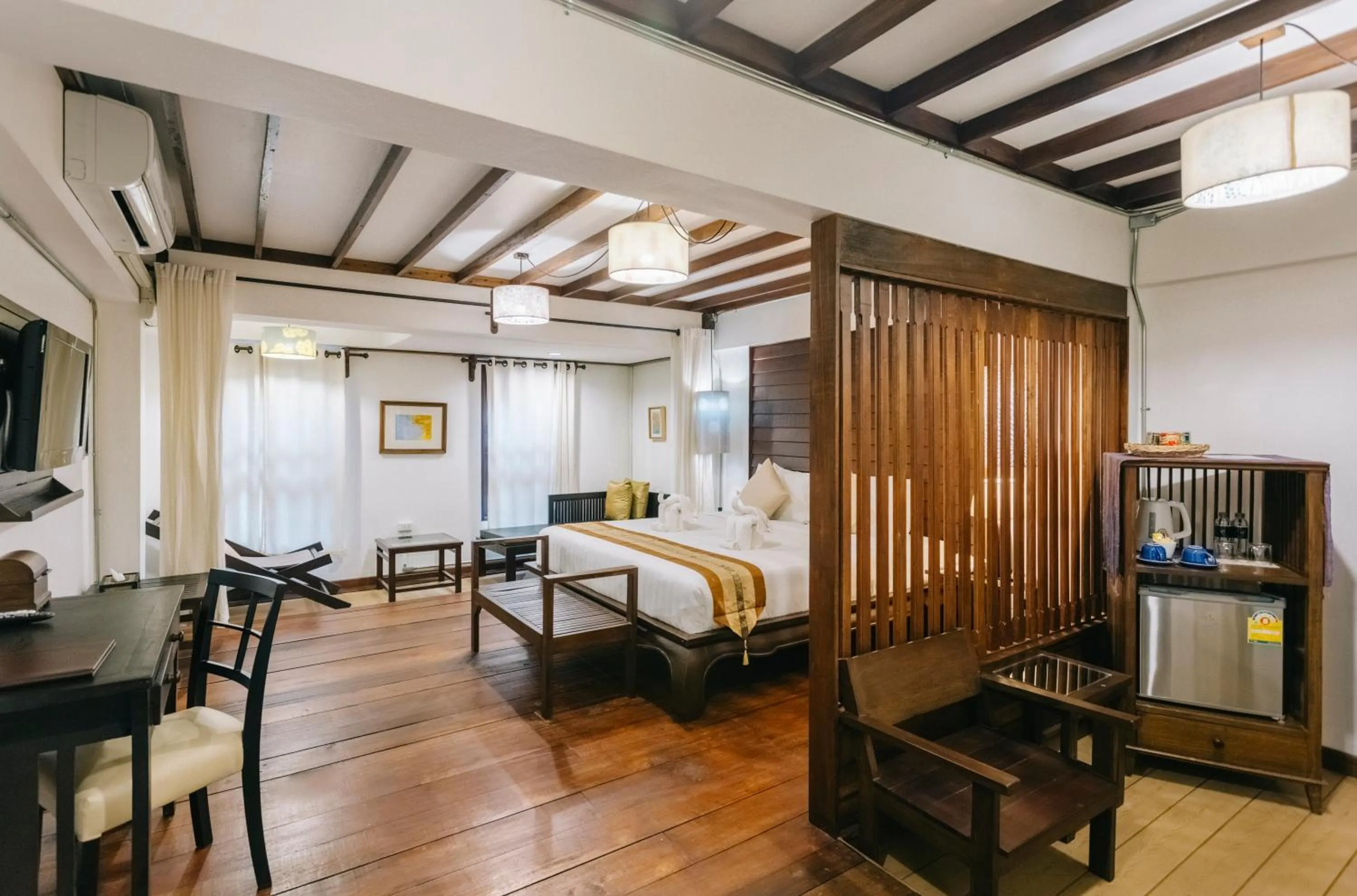 Photo of the whole room, Bed in Ban Chang Tong