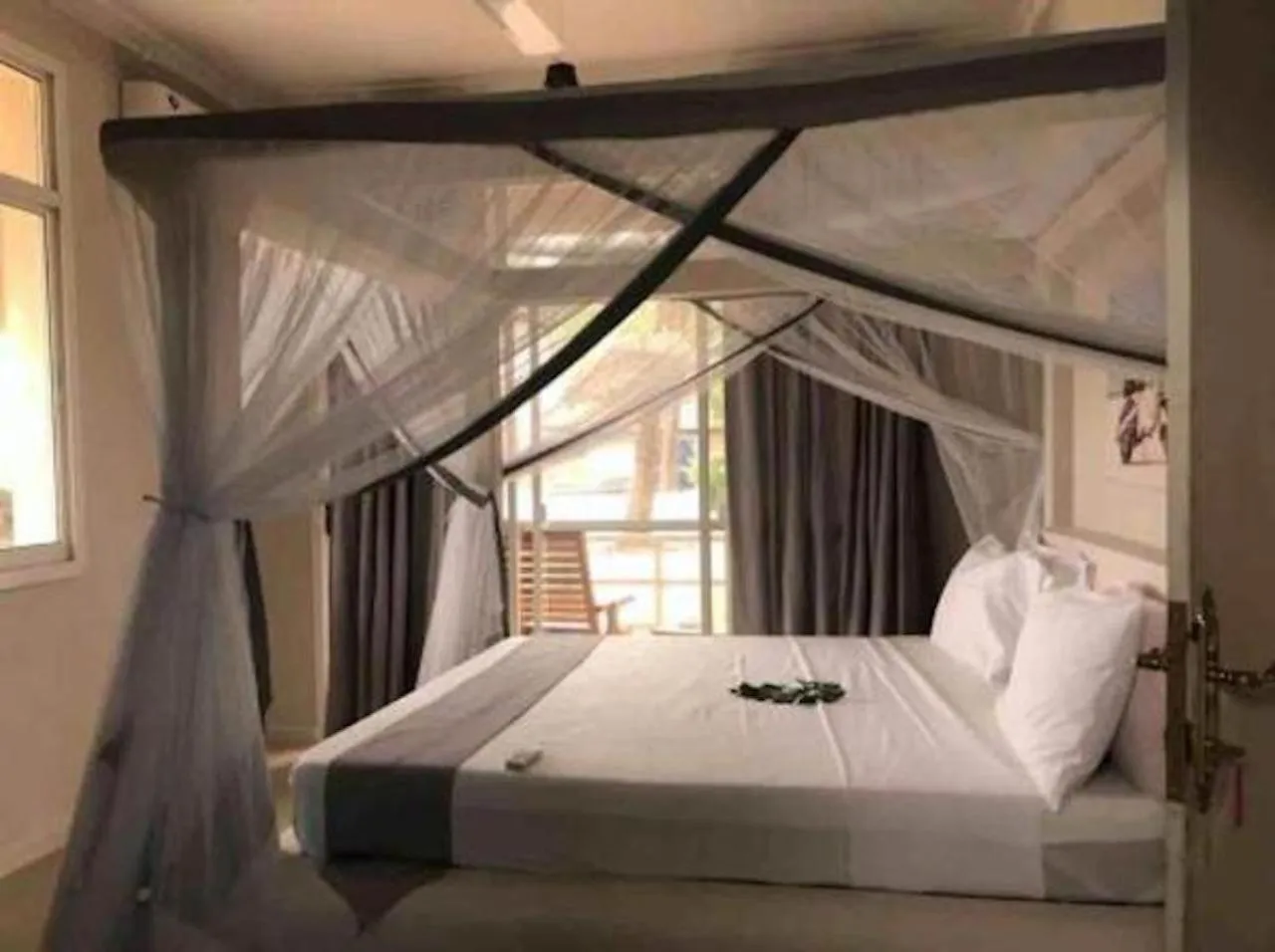 Shower, Bed in Paje Beach Apartments & Hotel