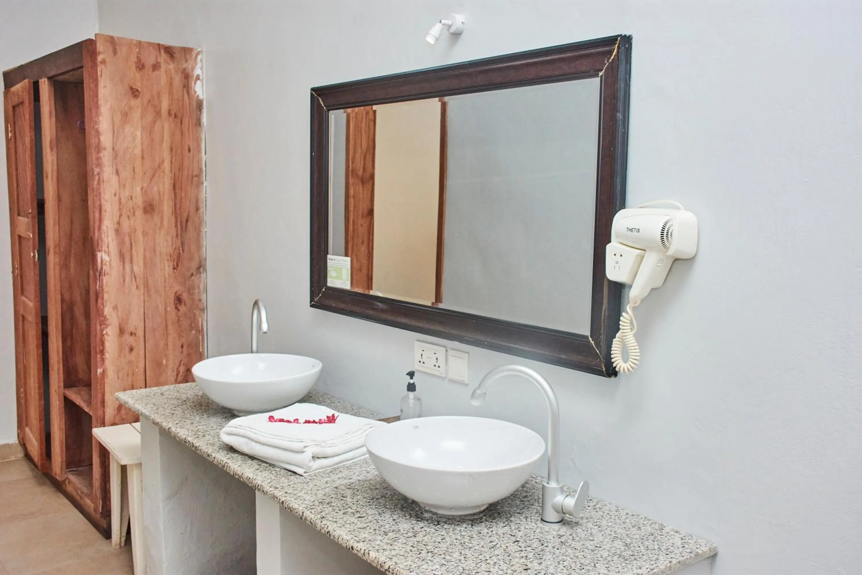 Bathroom in Paje Beach Apartments & Hotel