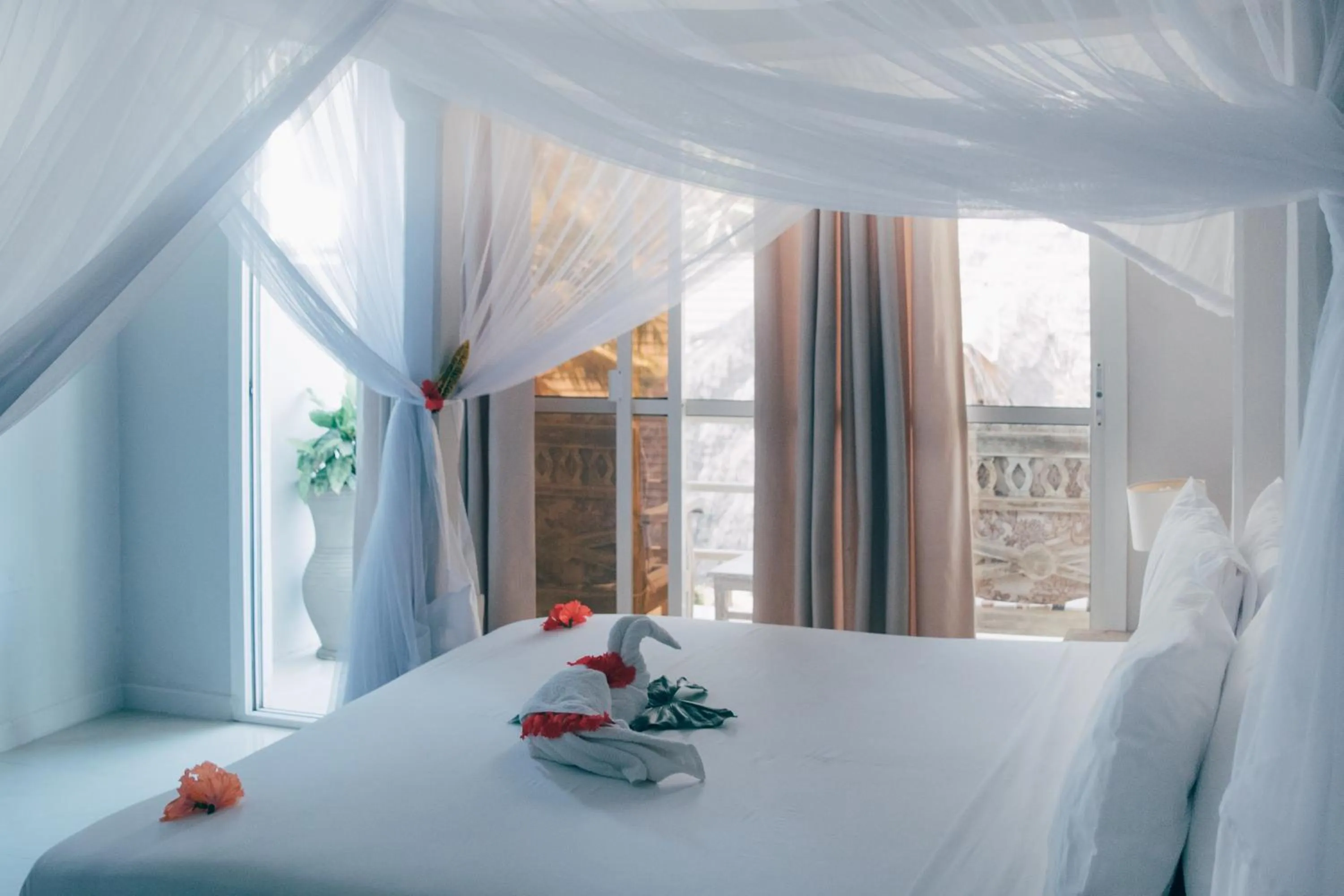 Balcony/Terrace, Bed in Paje Beach Apartments & Hotel