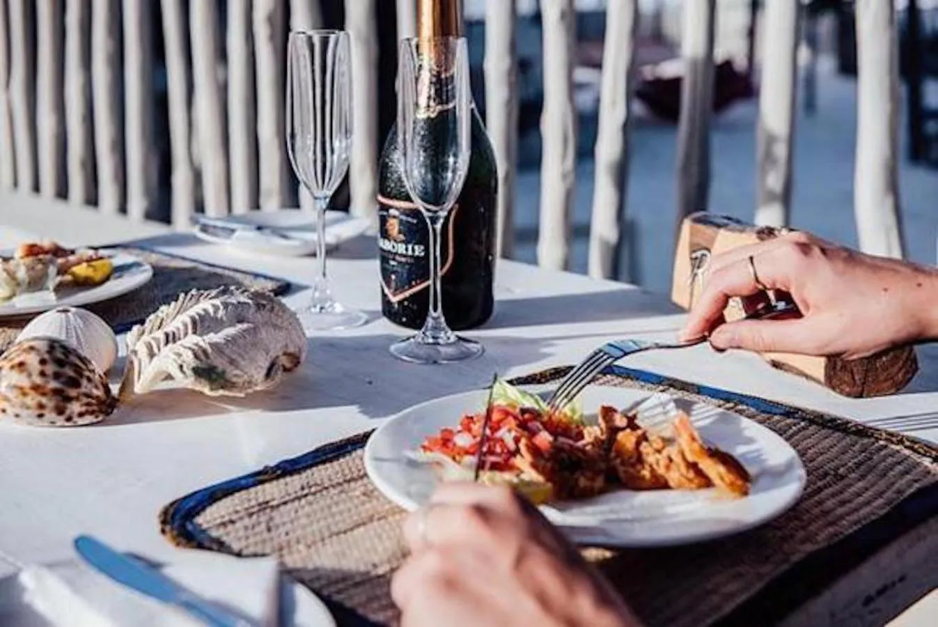 Restaurant/places to eat in Paje Beach Apartments & Hotel