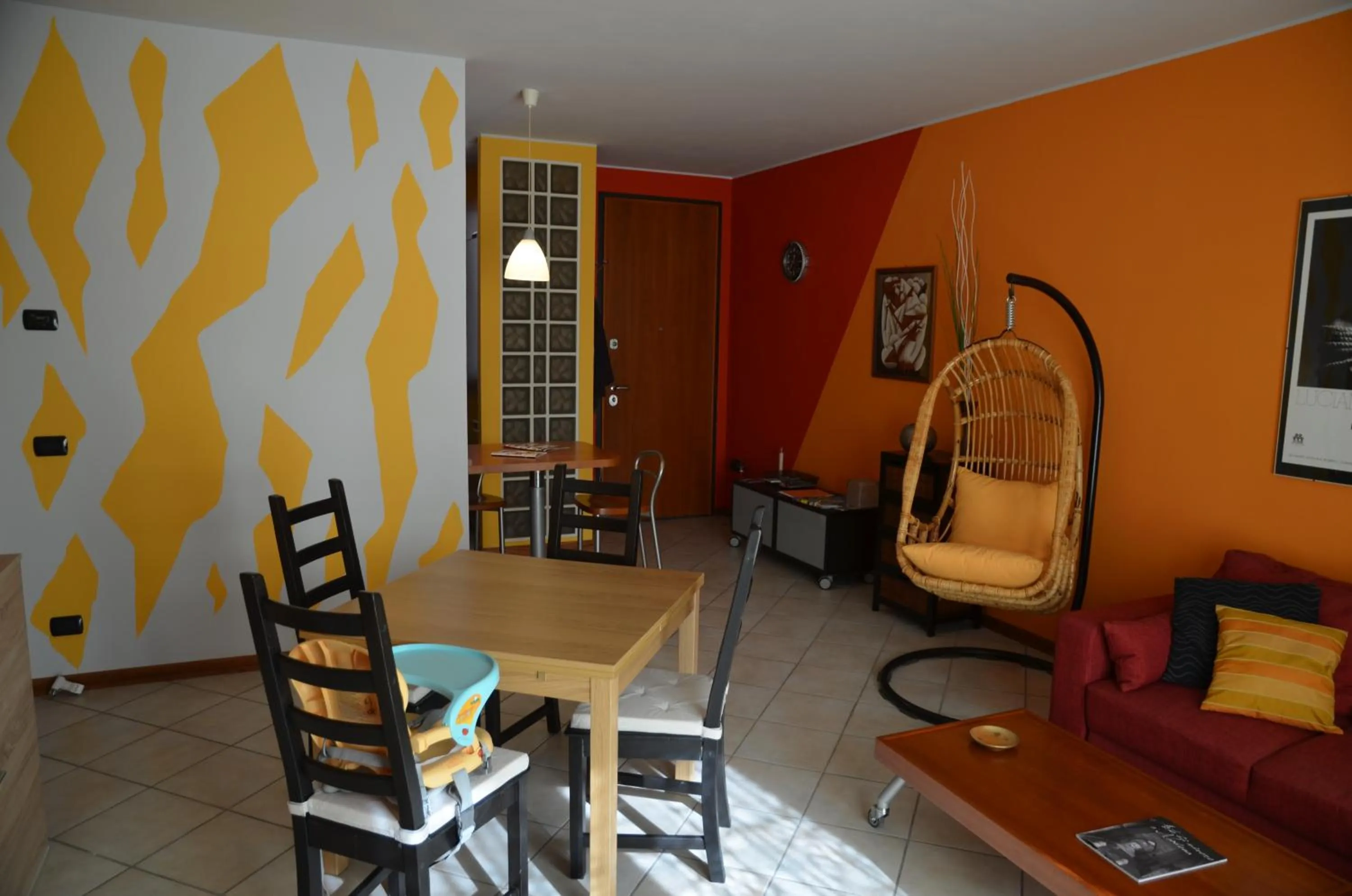 Communal lounge/ TV room in La Casetta