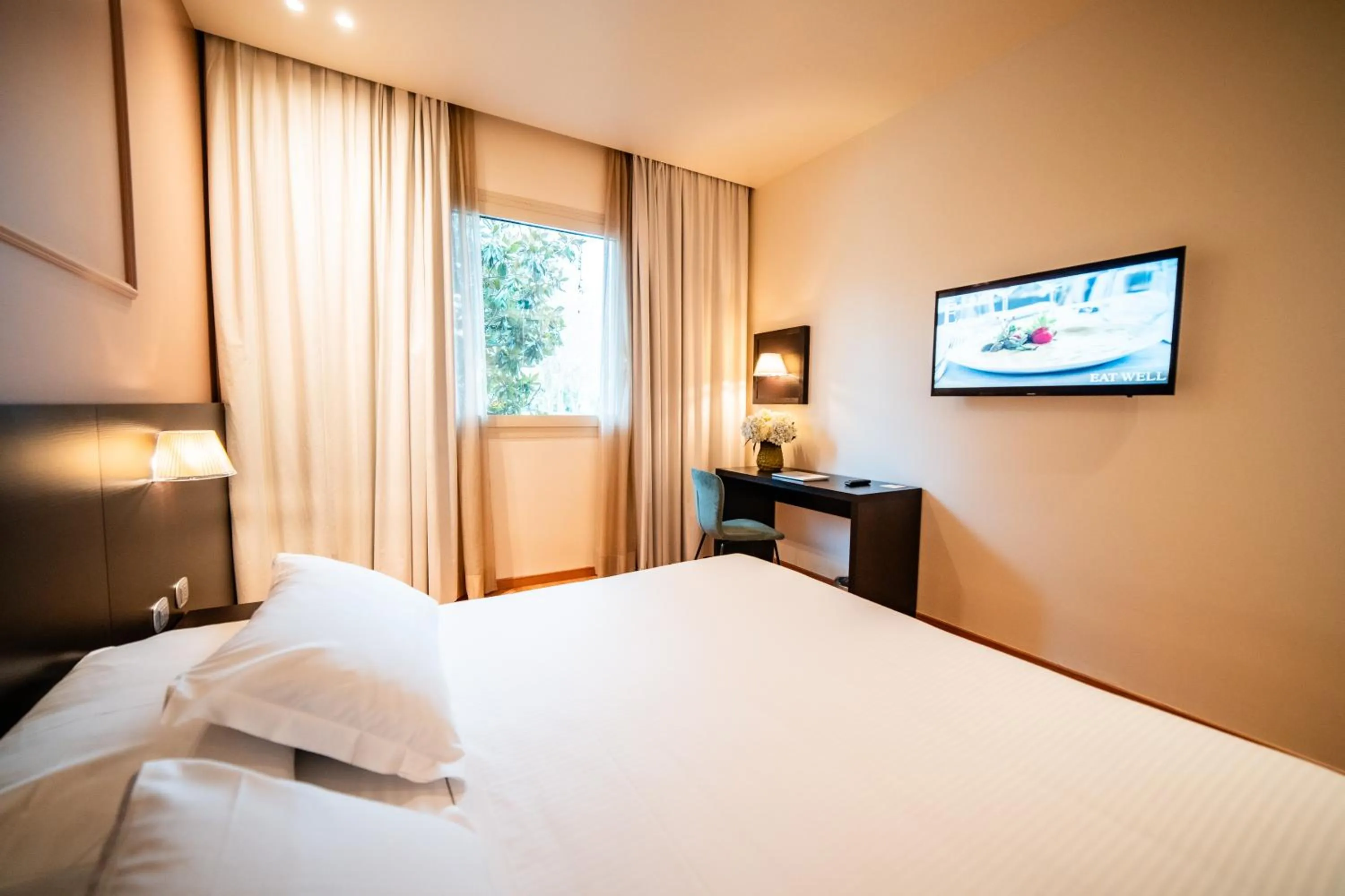 Bed in Hotel Capolago