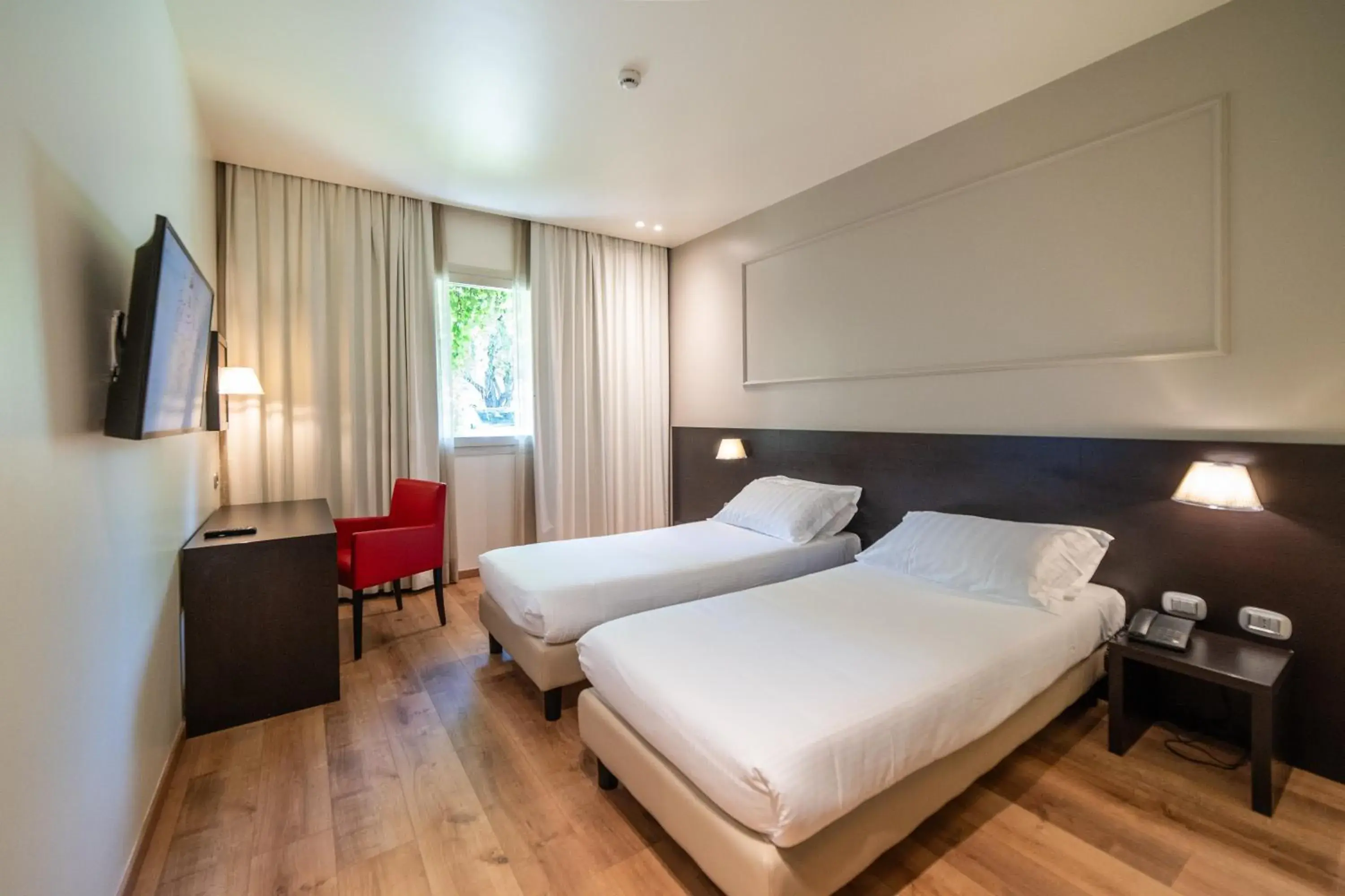 Twin Room in Hotel Capolago Twin Room in Hotel Capolago