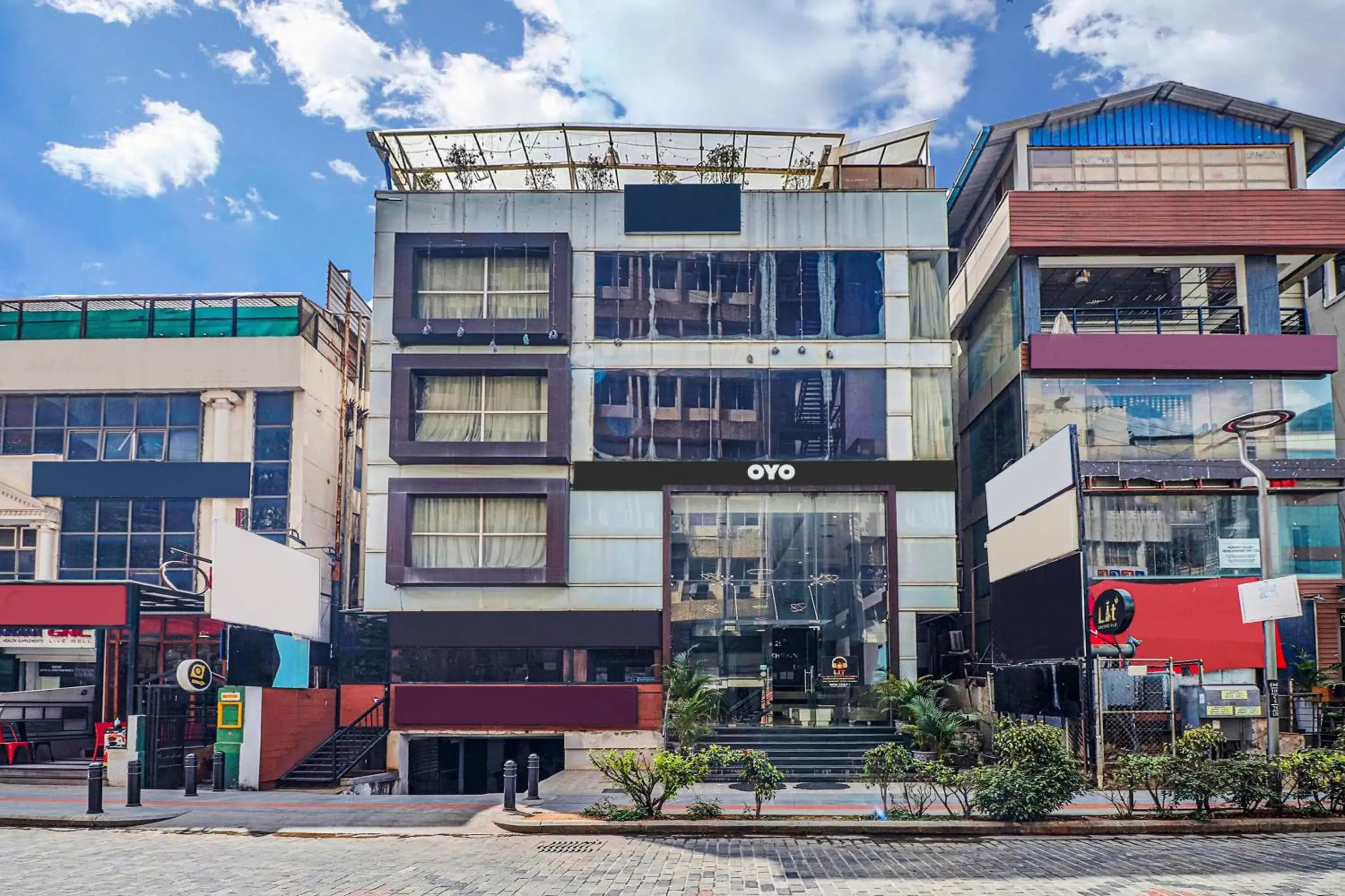 Collection O 29 Church's Inn Near Cubbon Park Collection O 29 Church's Inn Near Cubbon Park