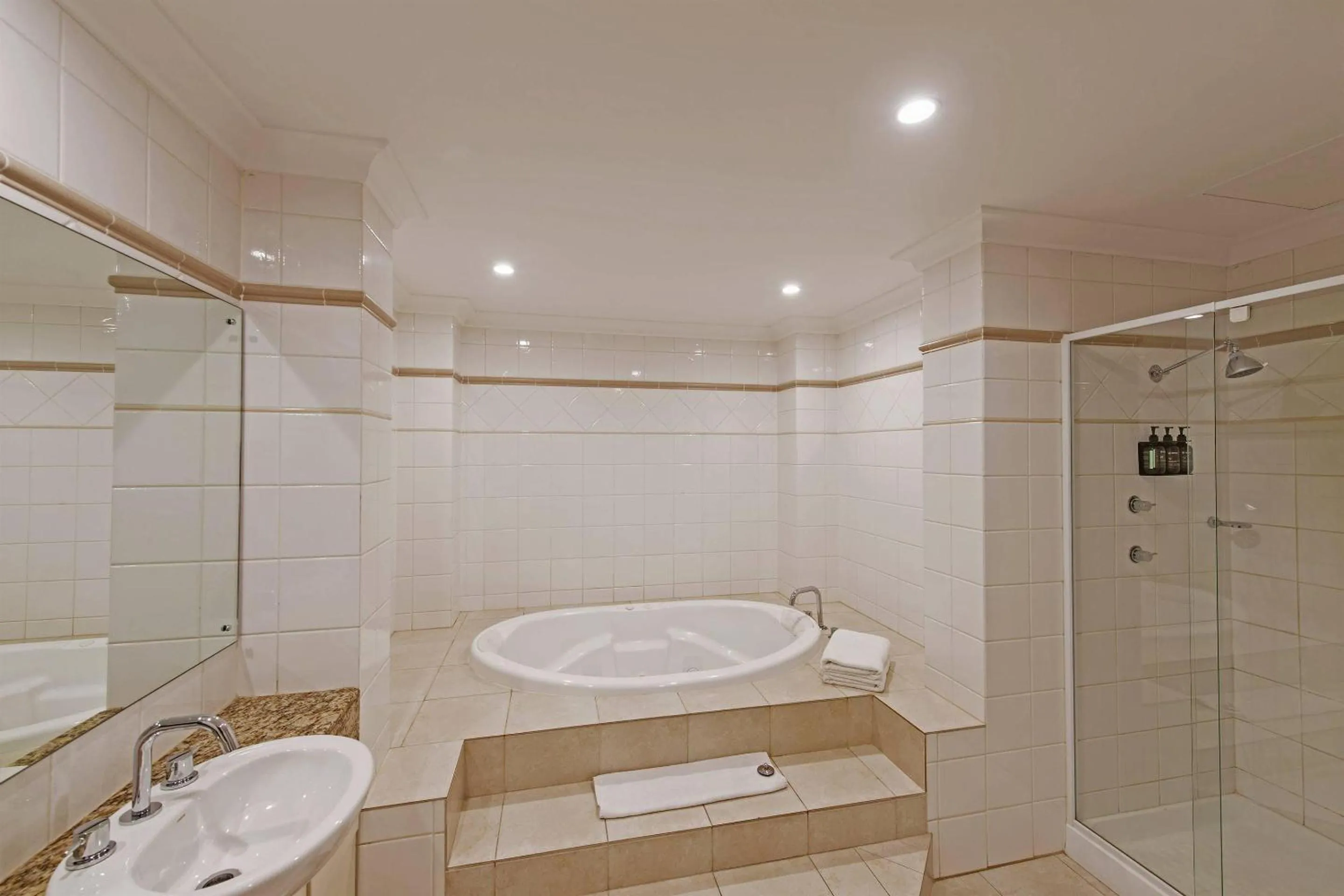 Bedroom in Quality Apartments Adelaide Central