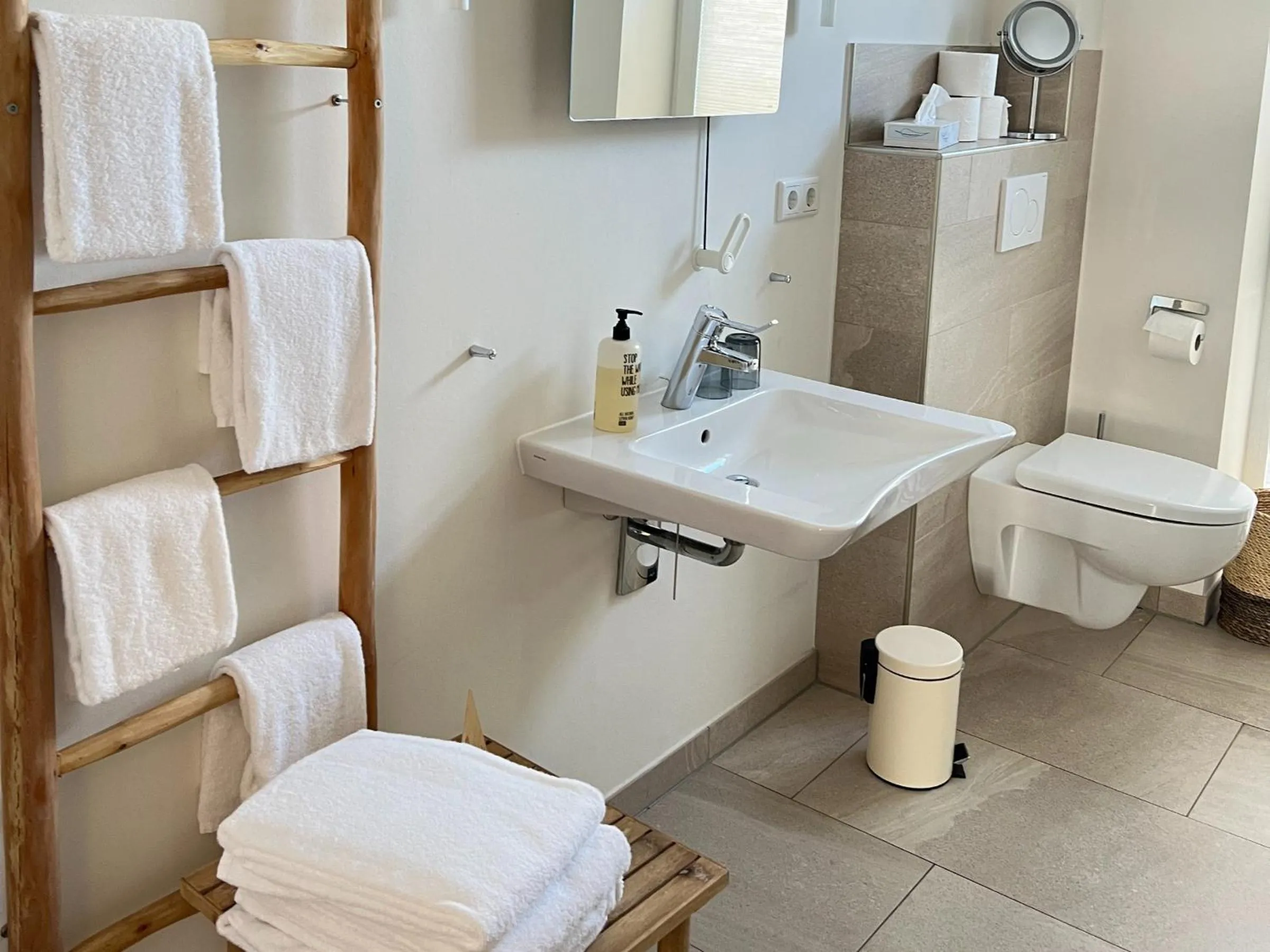 Bathroom in Ostsee-Strandhaus-Holnis