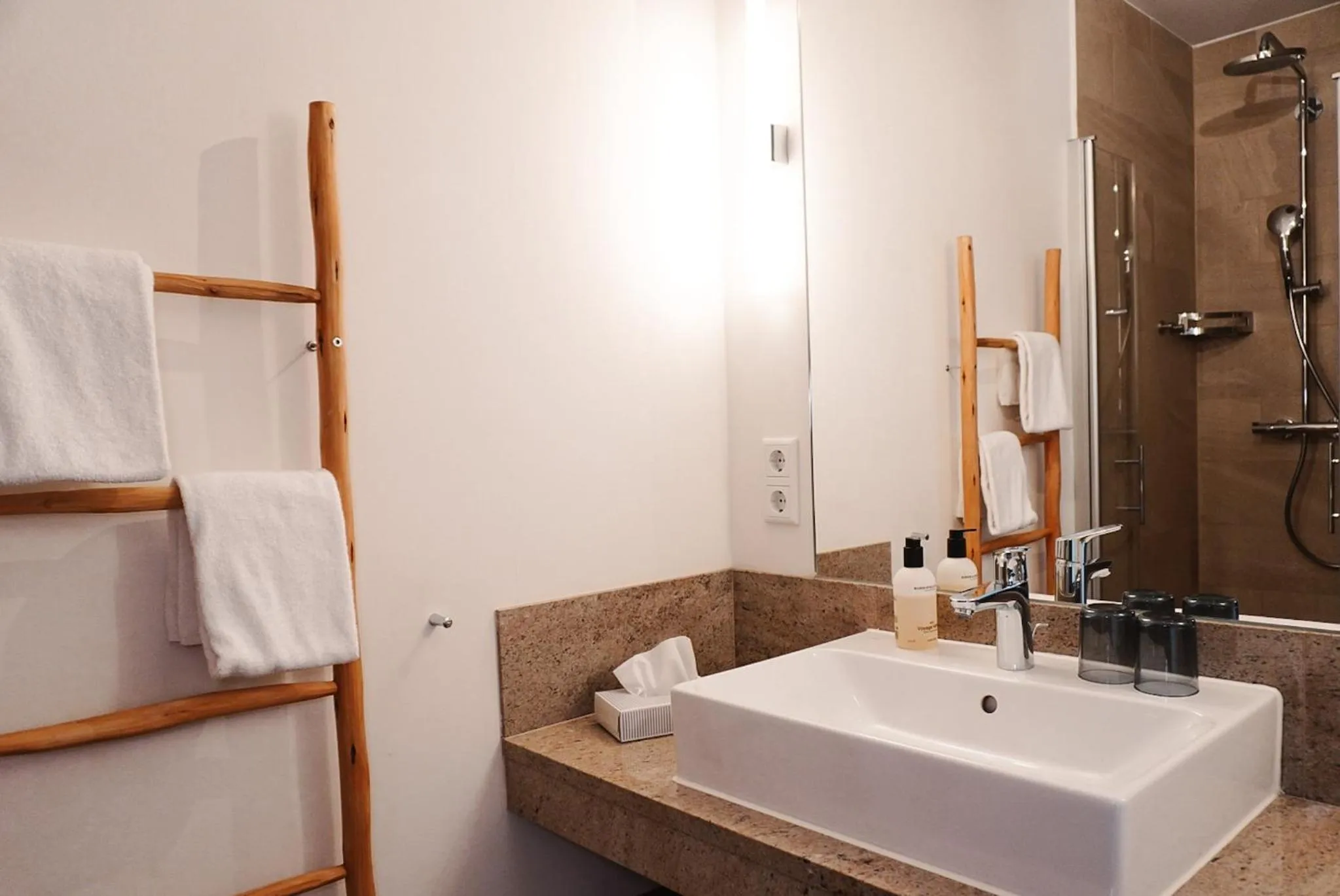 Bathroom in Ostsee-Strandhaus-Holnis