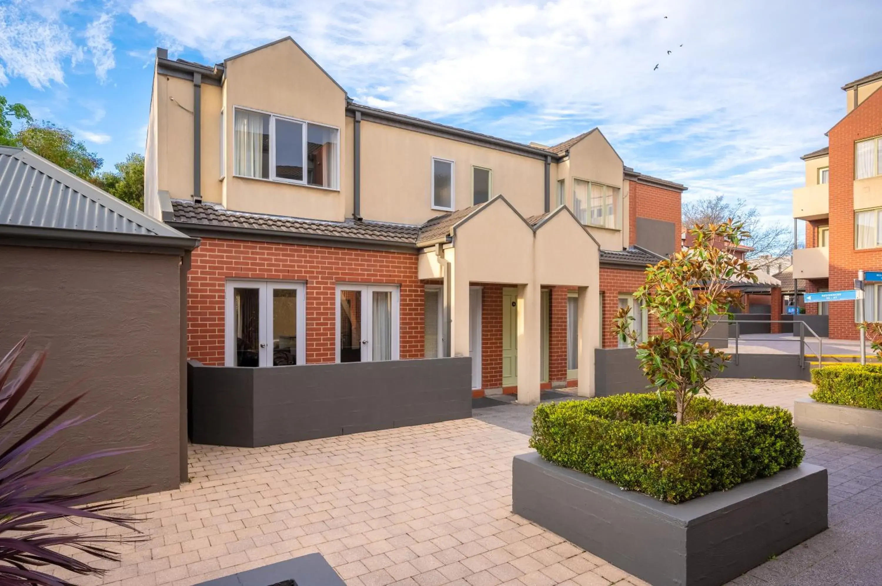 Three-Bedroom Residence in Aligned Corporate Residences Kew Three-Bedroom Residence in Aligned Corporate Residences Kew