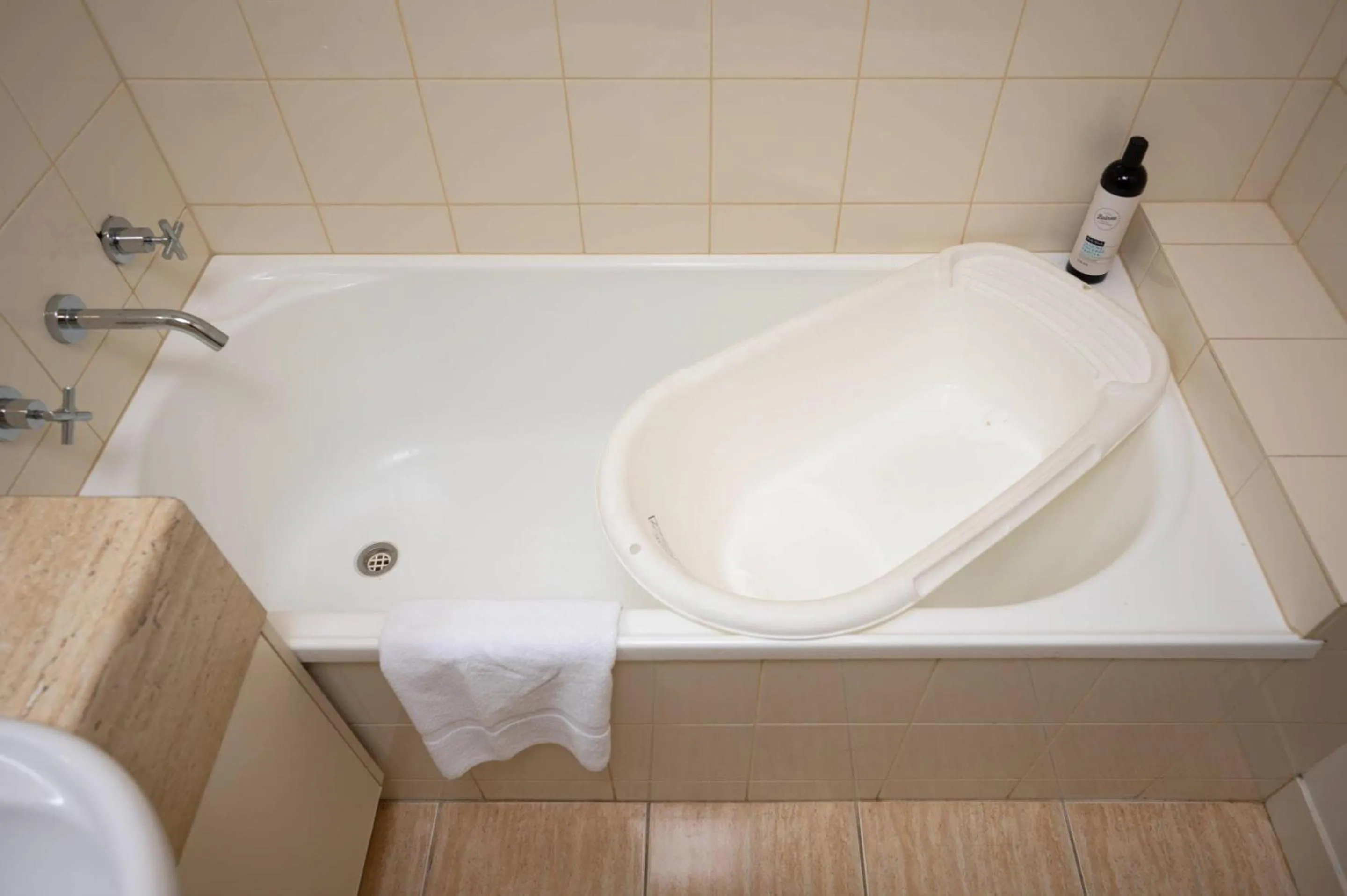 Bedroom in MainStay Suites Kew