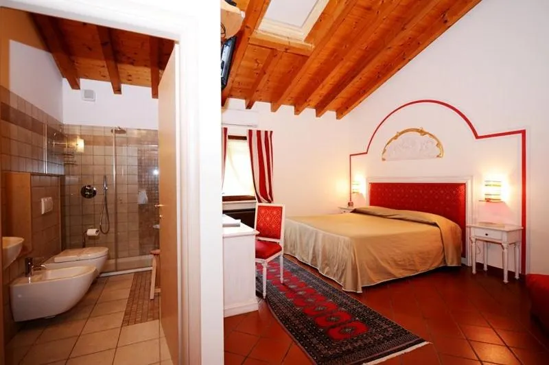 Photo of the whole room, Bed in Resort La Mola