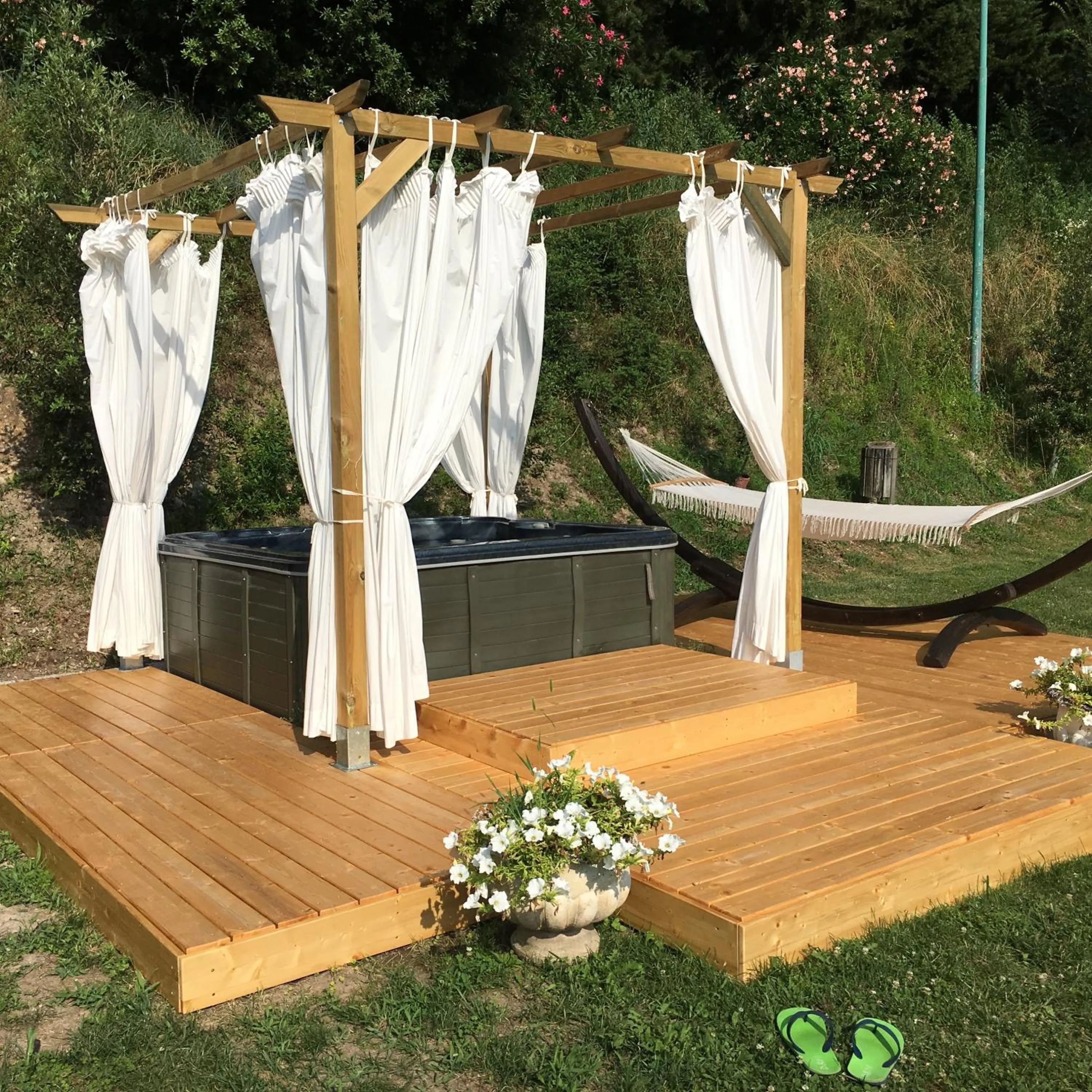 Hot Tub in Resort La Mola