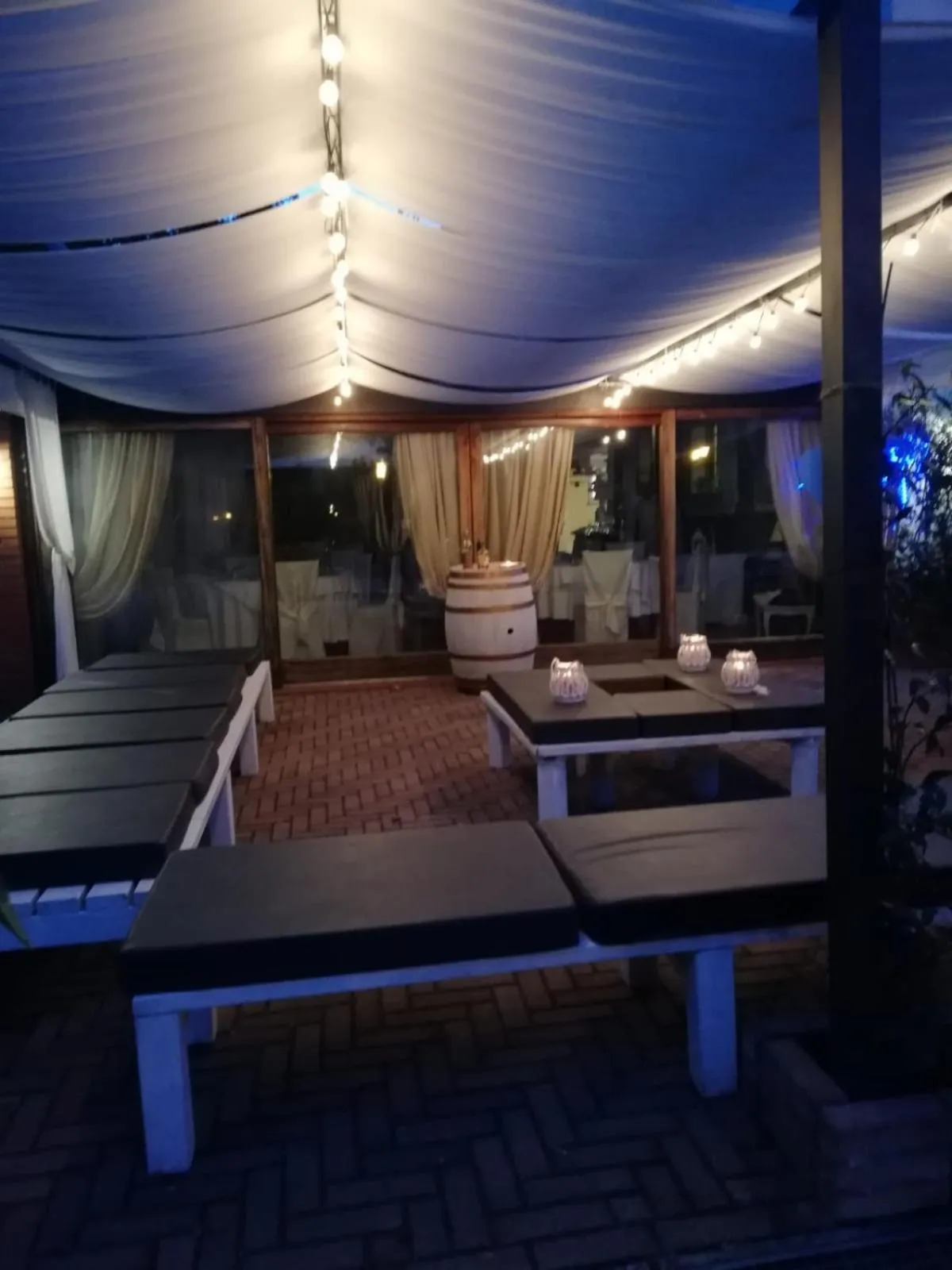 Restaurant/places to eat in Resort La Mola