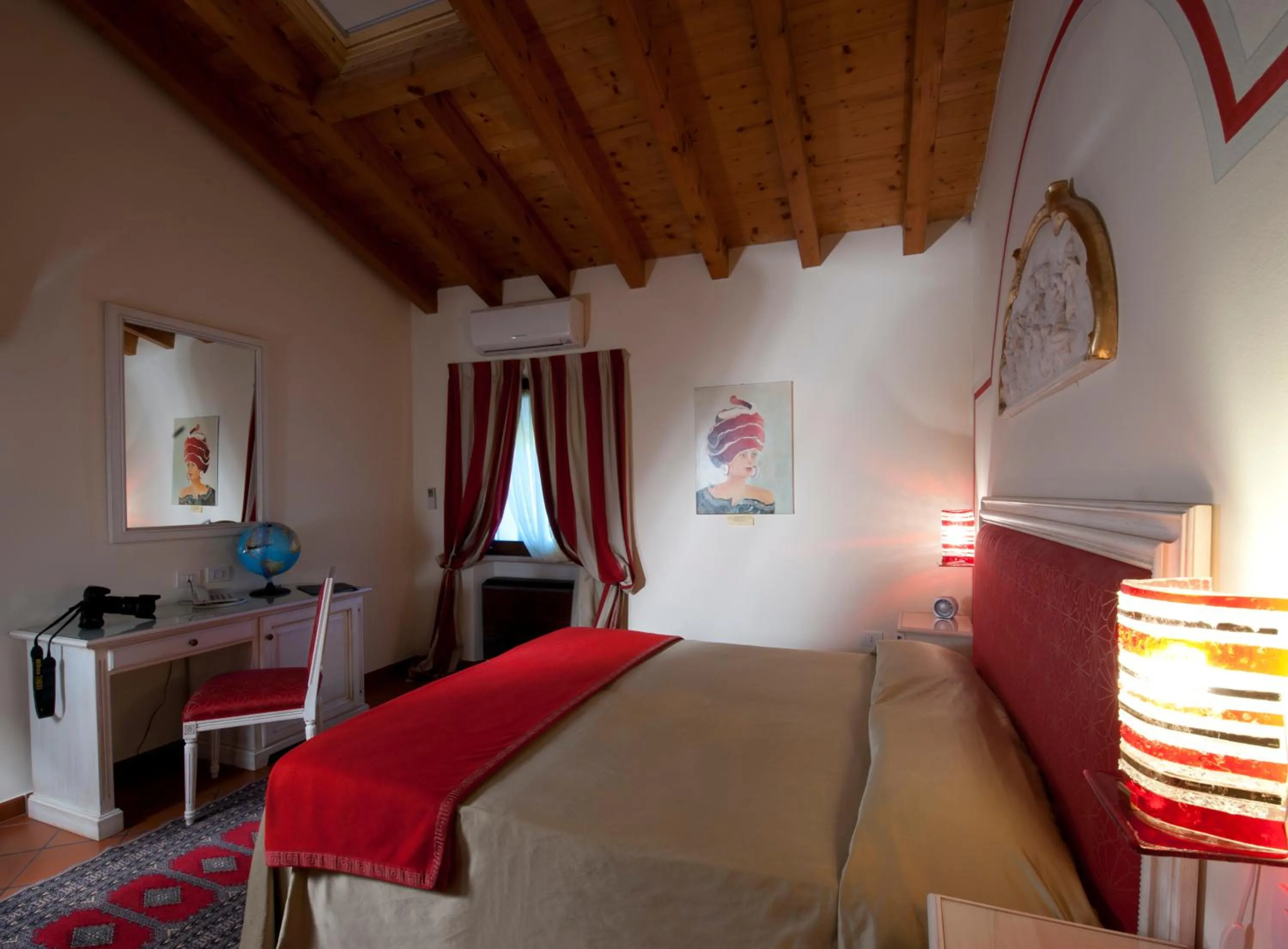 Bed in Resort La Mola