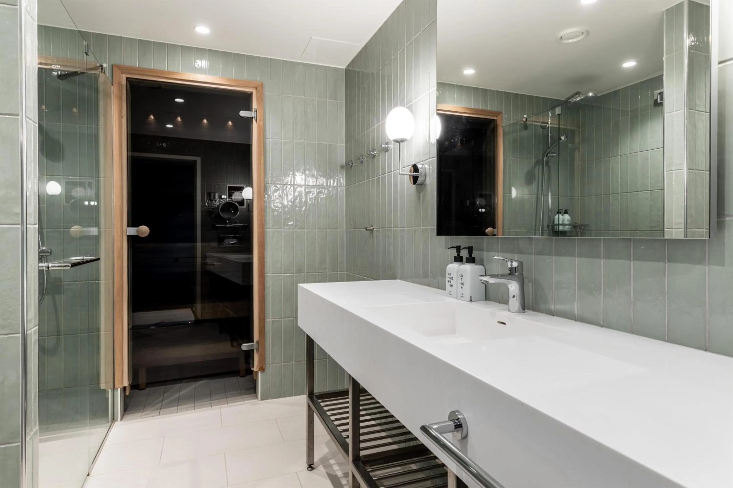 Bathroom in Scandic Eden Nokia