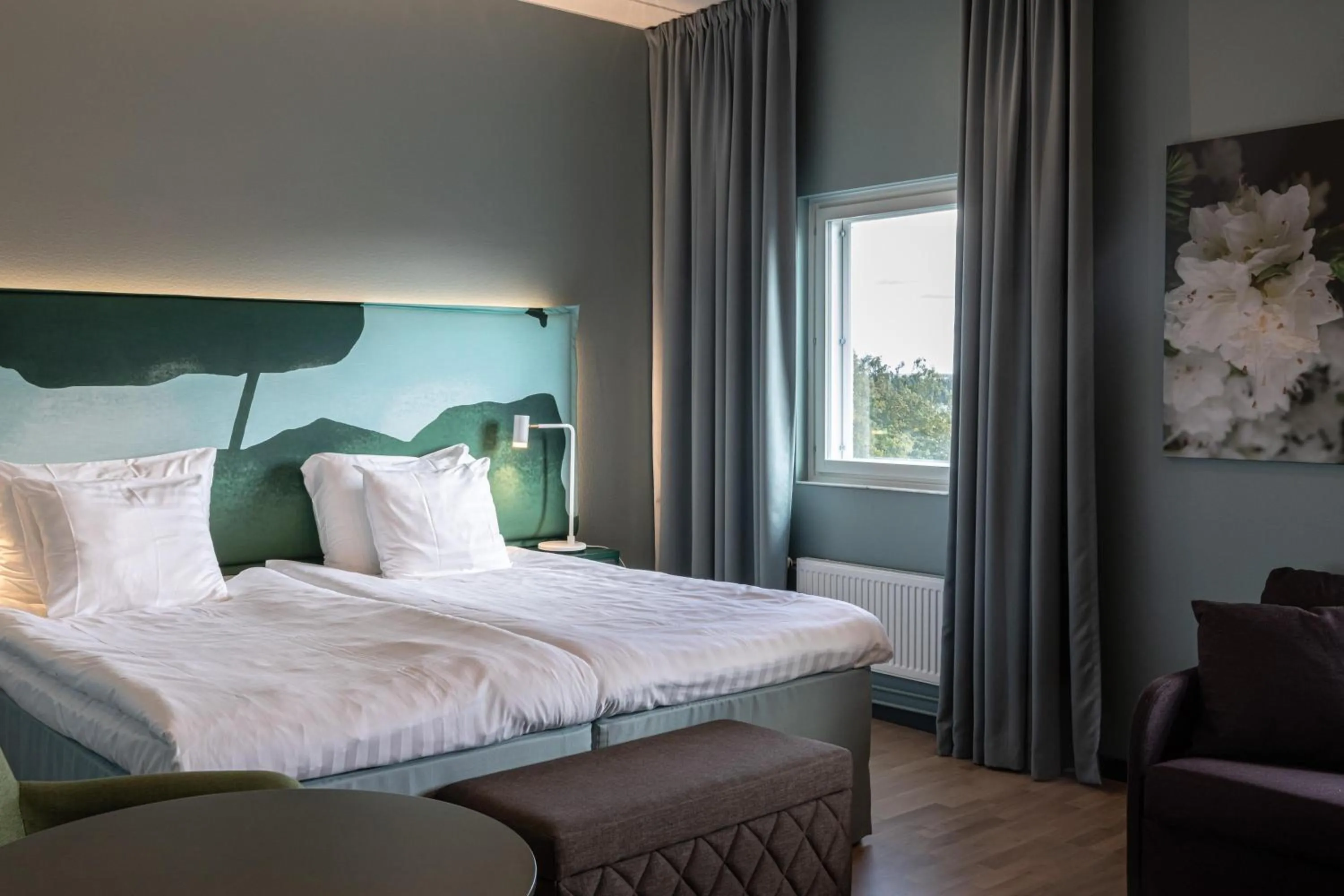 Bedroom, Bed in Scandic Eden Nokia