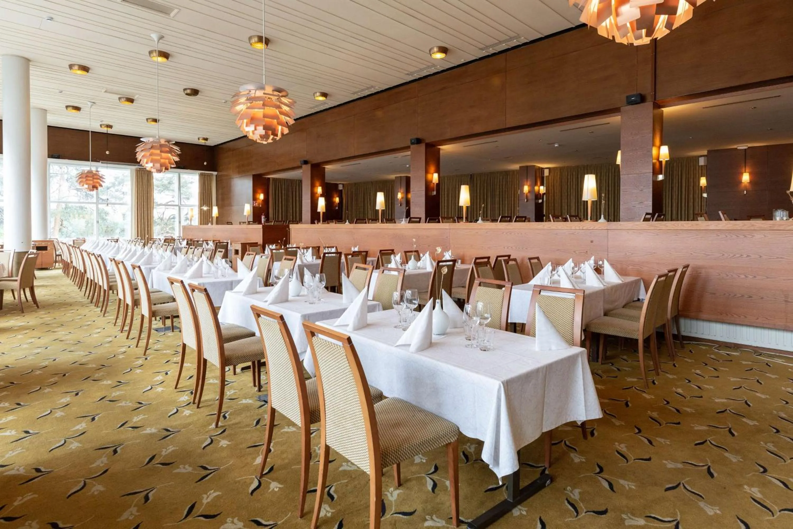 Restaurant/places to eat in Scandic Aulanko