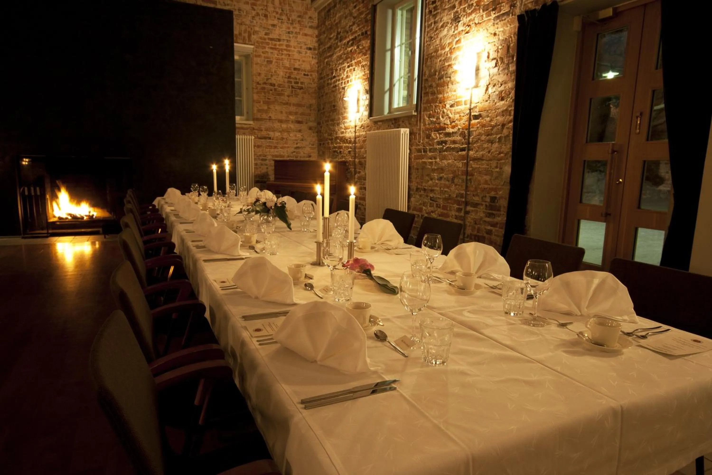 Restaurant/places to eat in Hotel Lasaretti