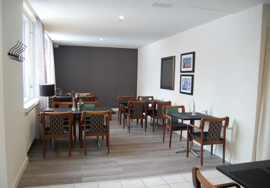 Restaurant/places to eat in Hotel Hirvi