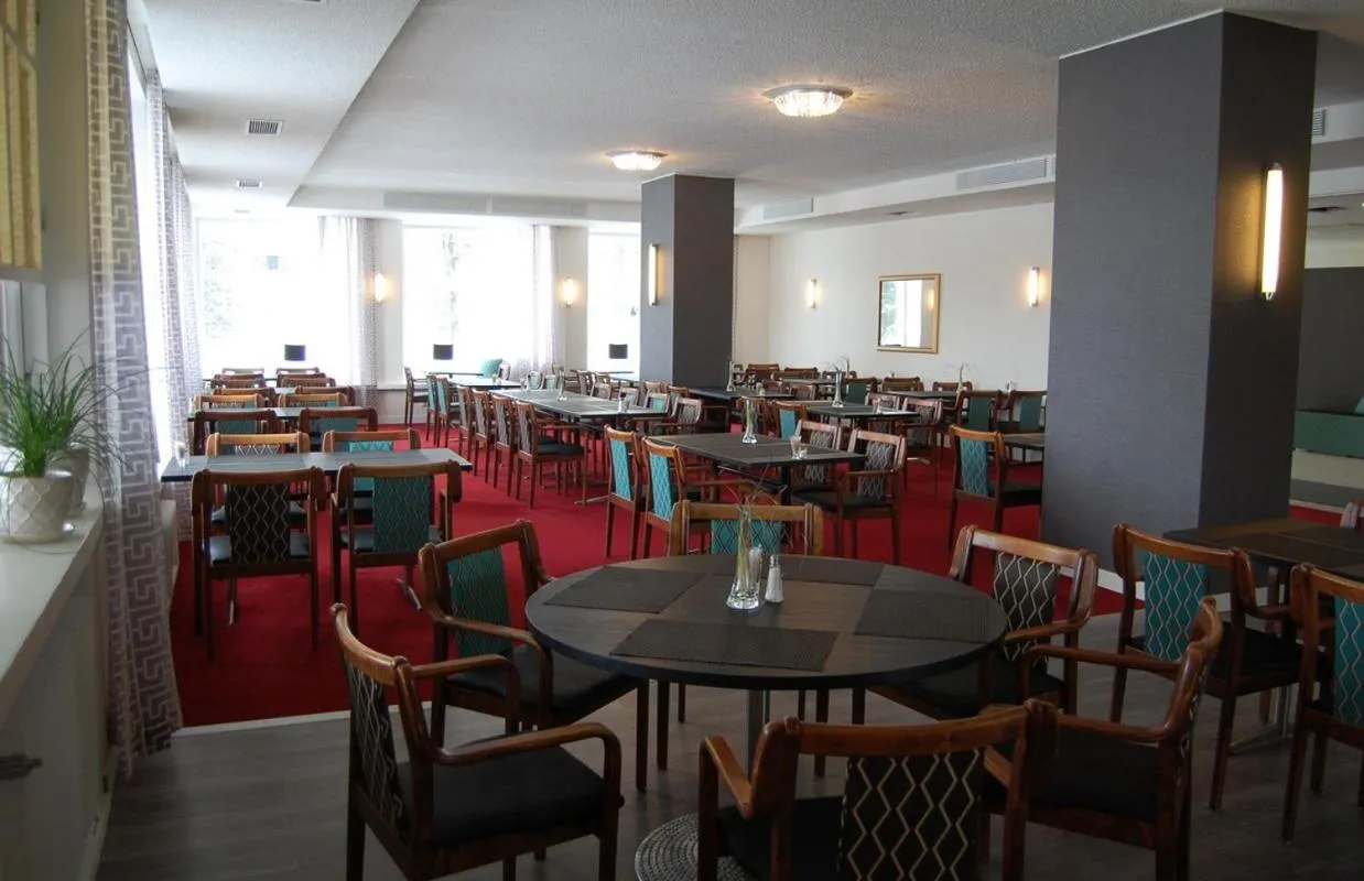 Restaurant/places to eat in Hotel Hirvi