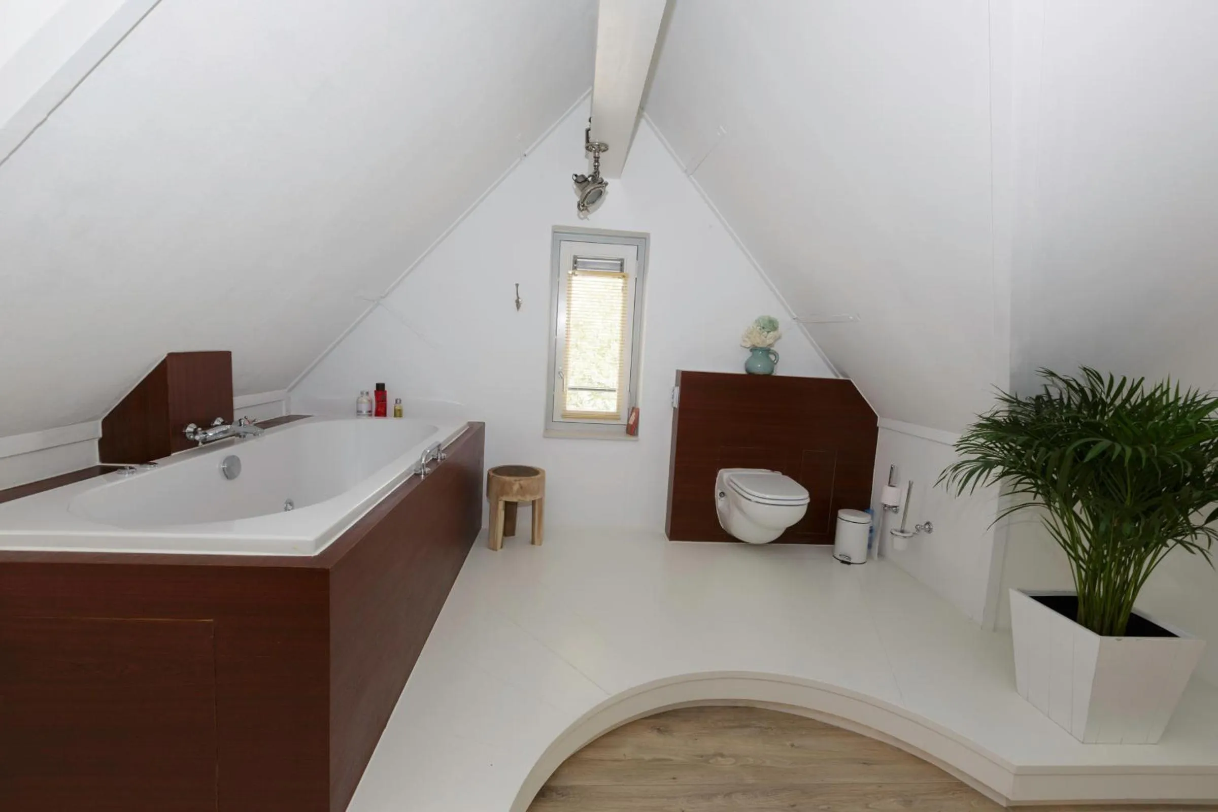 Decorative detail, Bed in El Puerto Bed and Breakfast